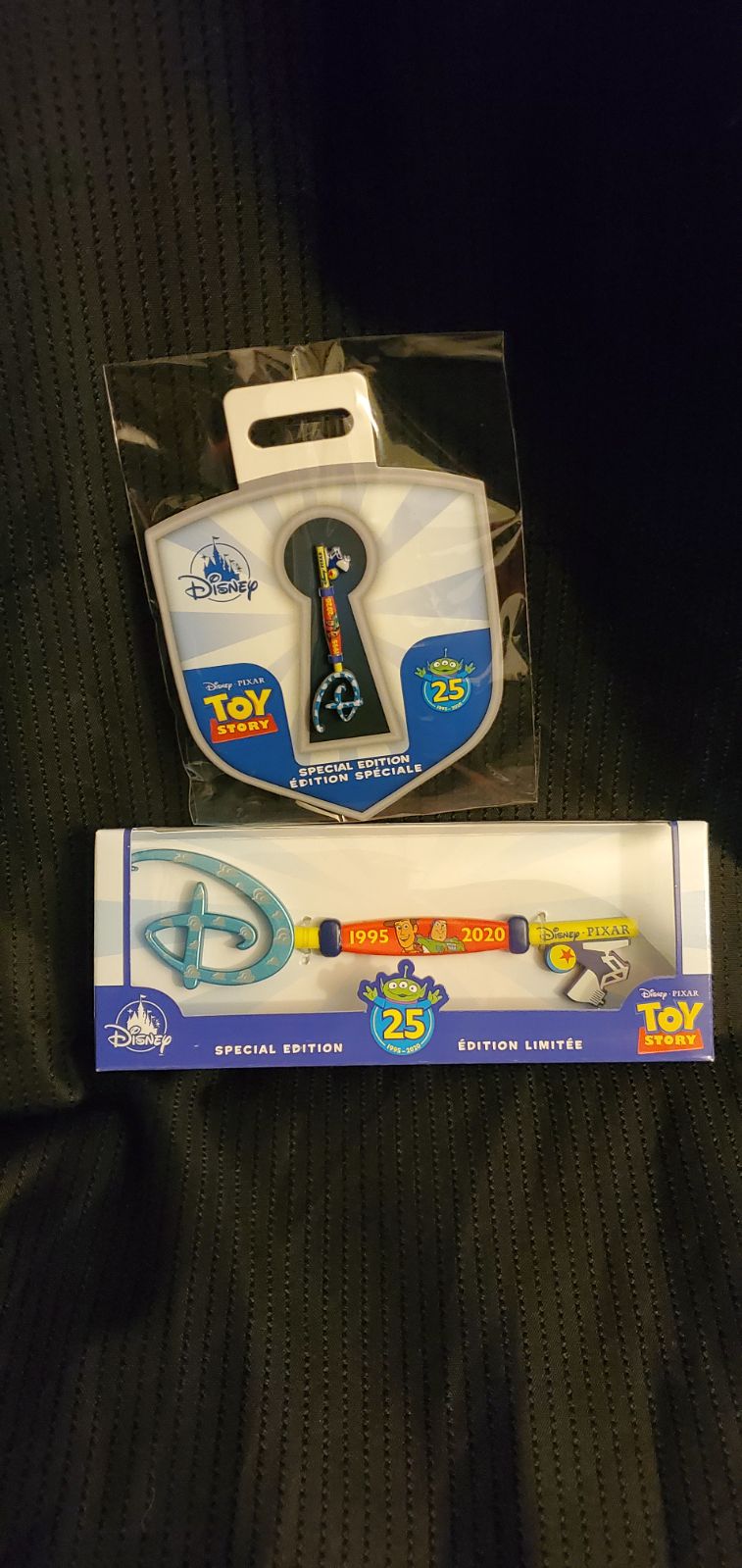 *IN HAND* Toy Story 25th Key & Pin