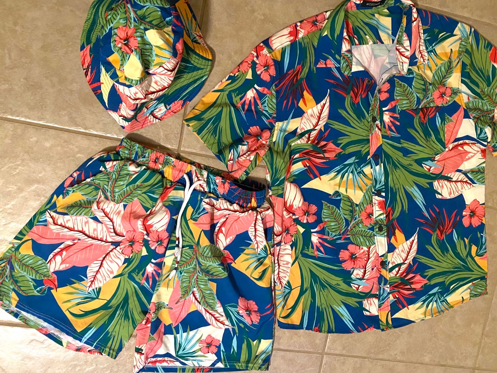 MENS TROPICAL 3PC SHORT SET SIZE SMALL