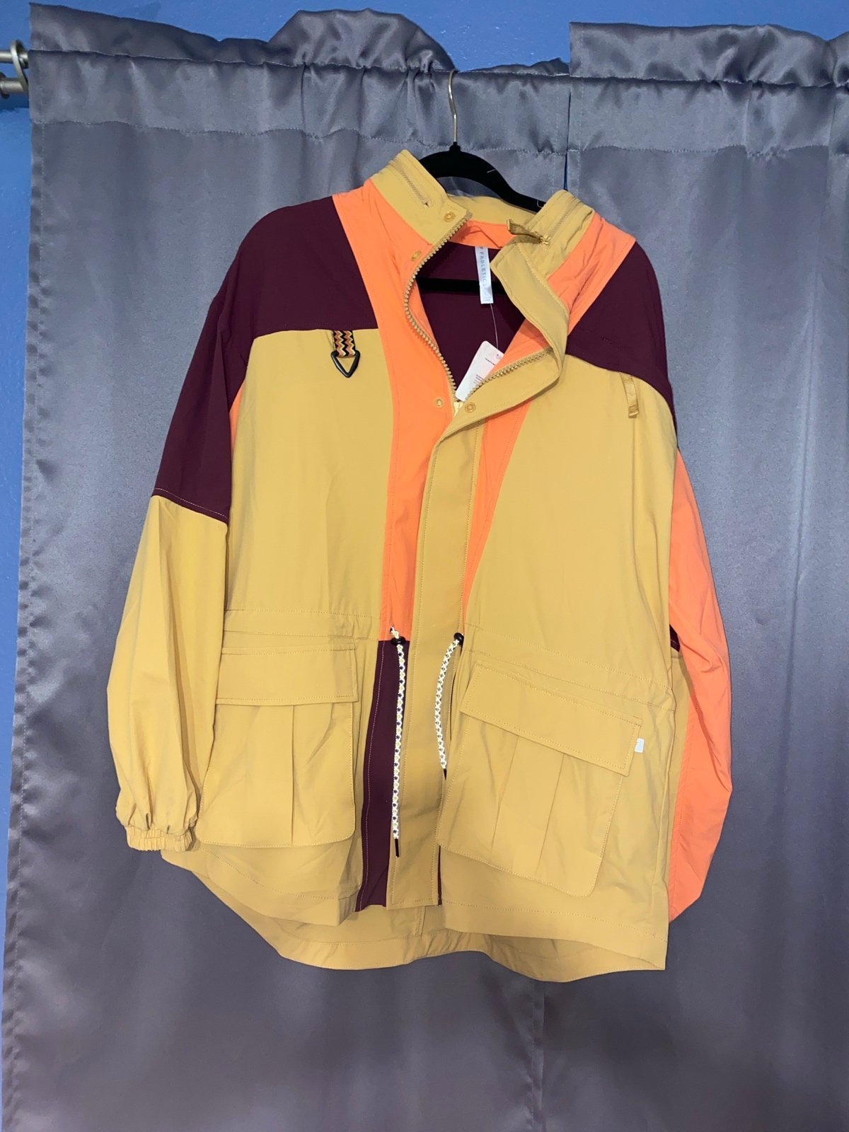 JACKET