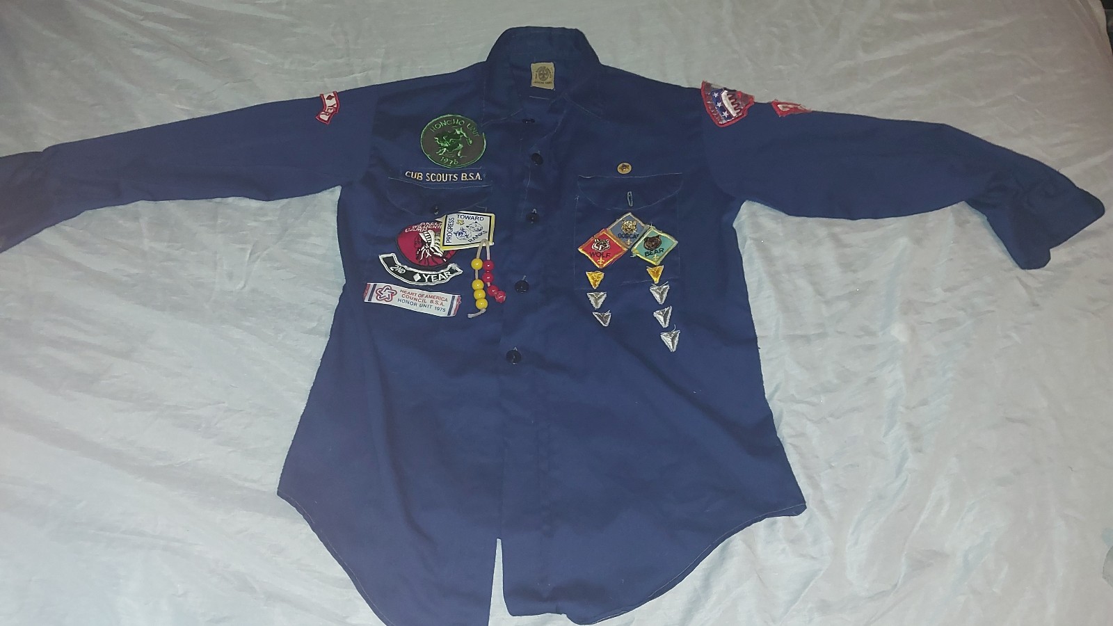 Vintage 1970s Cub Scouts Boy Scouts of America Shirt With Patches Read Descript