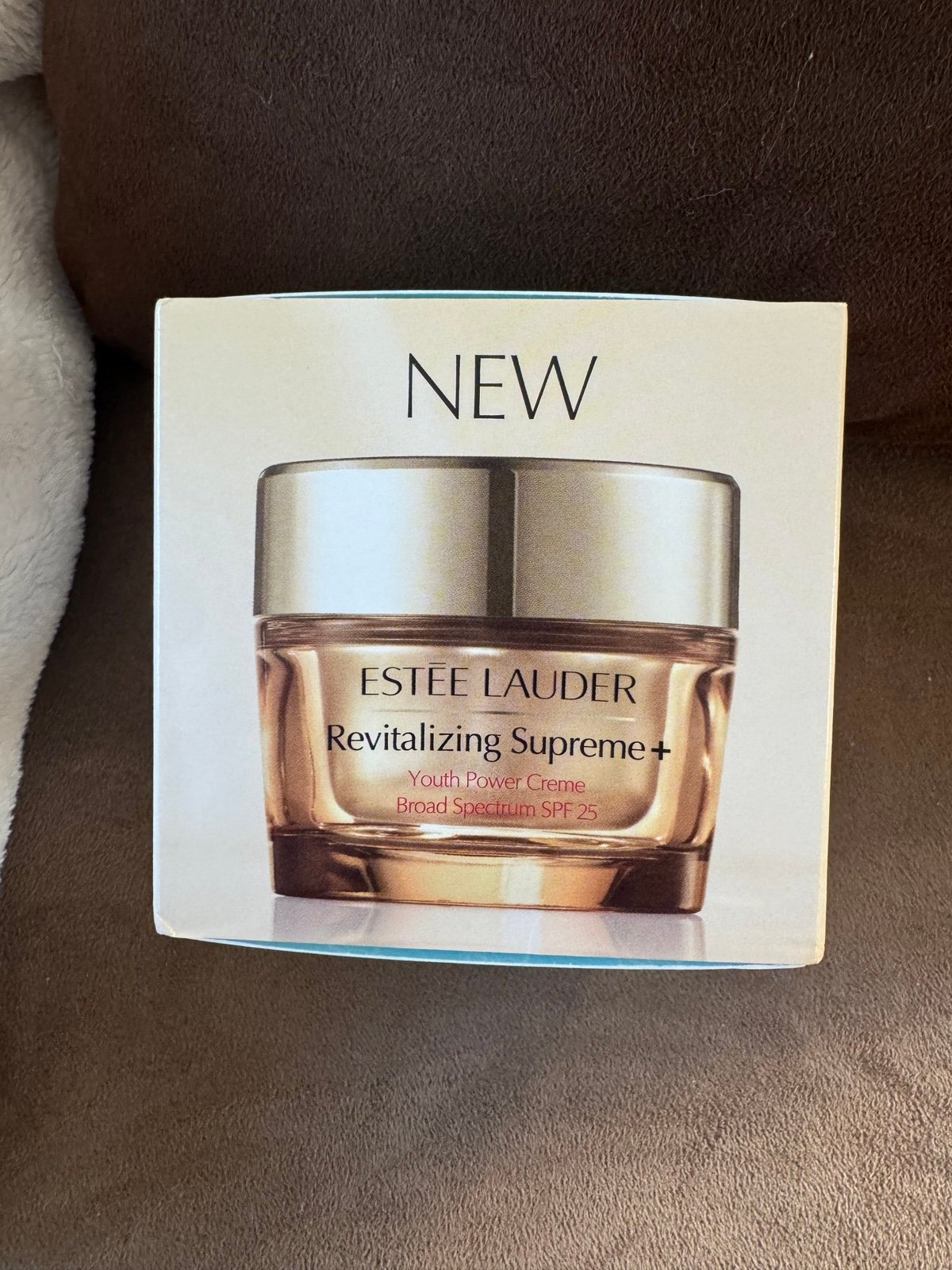 Estée Lauder Revitalizing Supreme 2.5 0z 75ml