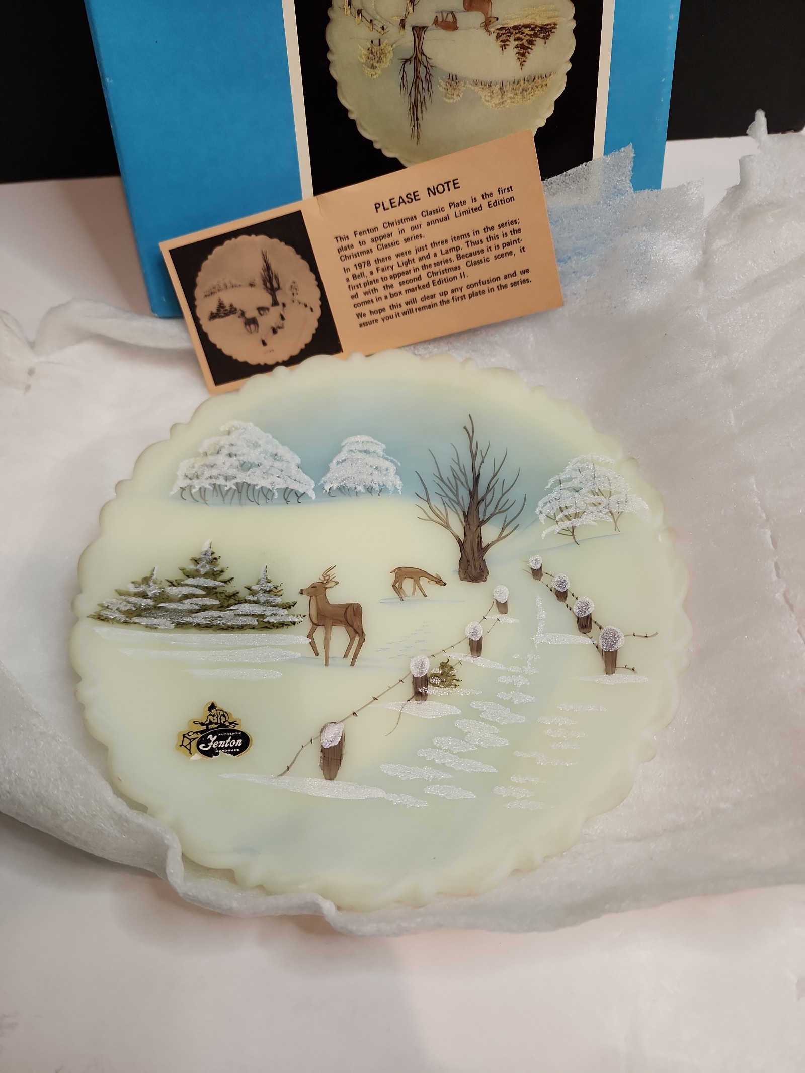 FENTON CHRISTMAS CLASSIC PLATE Vintage 1978 Limited Edition Series 8 7418 NC