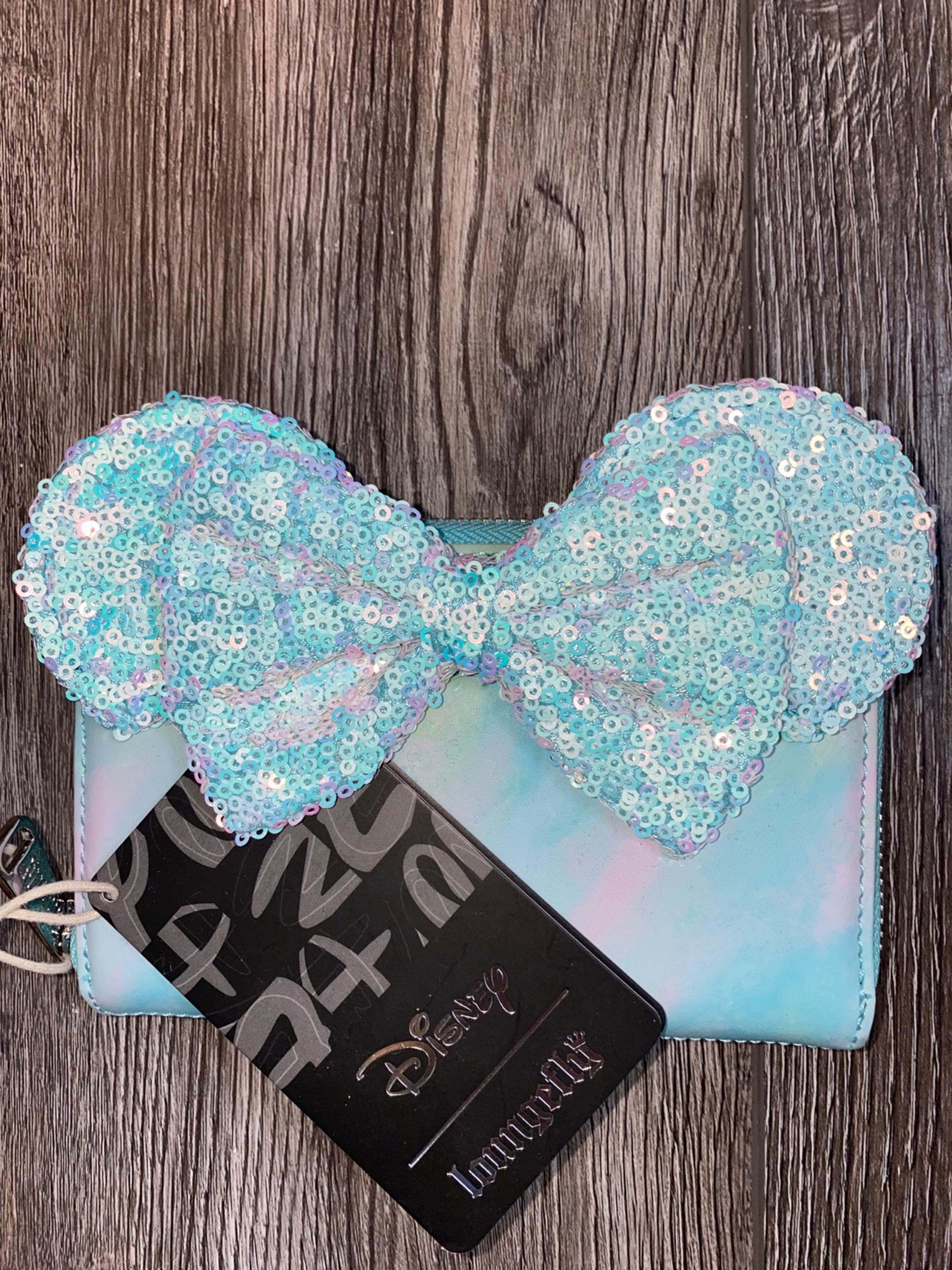 NEW WITH TAGS | Loungefly Minnie Mouse Wallet, bubblegum blue