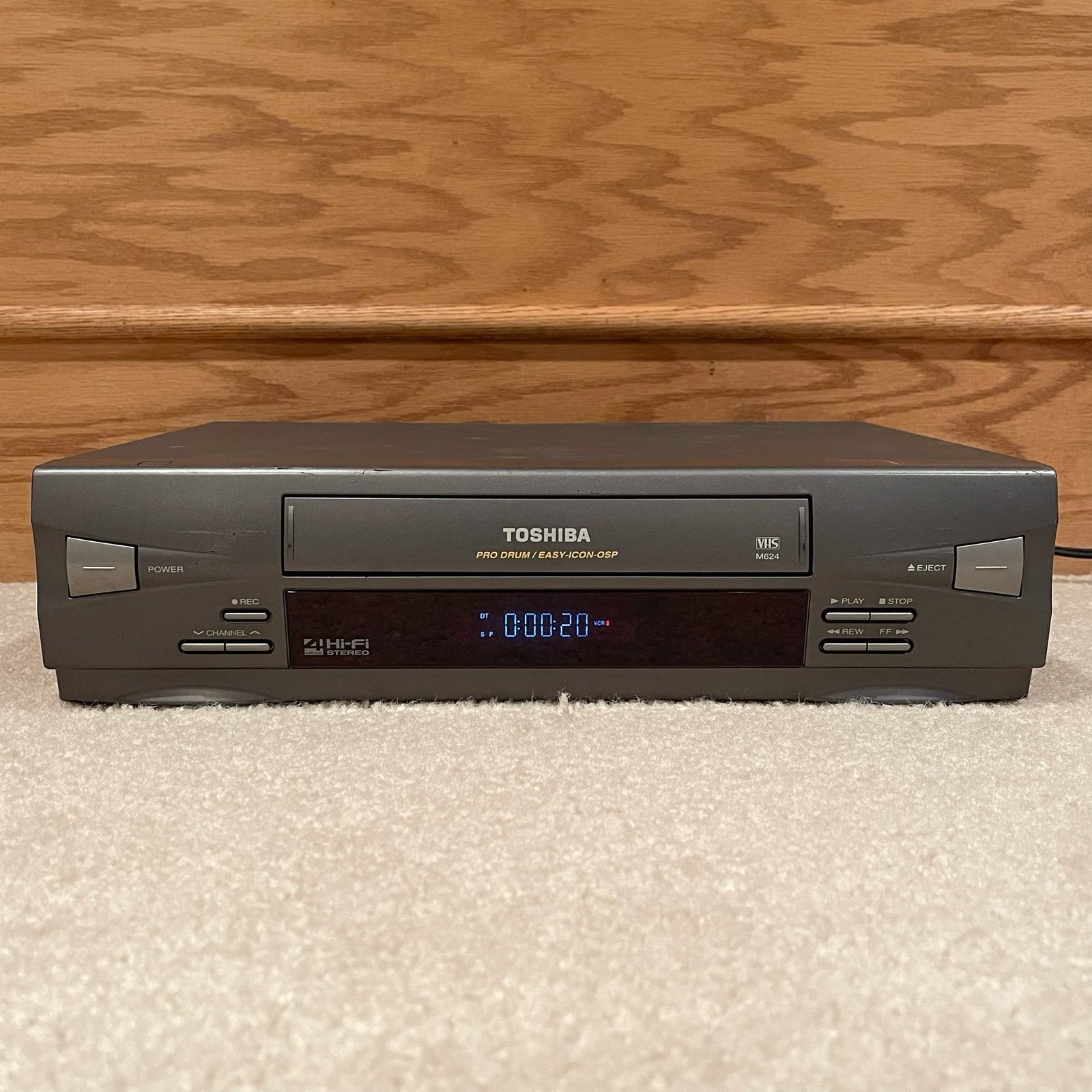 Vintage Toshiba M624 VCR Video Cassette Recorder 4-Head Hi-Fi VHS Player TESTED