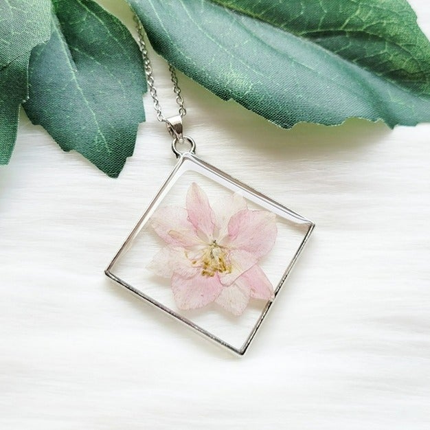 Pressed Dried Flower Pastel Pink Large Geometric Bezel Resin Pendant Necklace Pressed Dried Flower Pastel Pink Large Geometric Bezel Resin Pendant Necklace