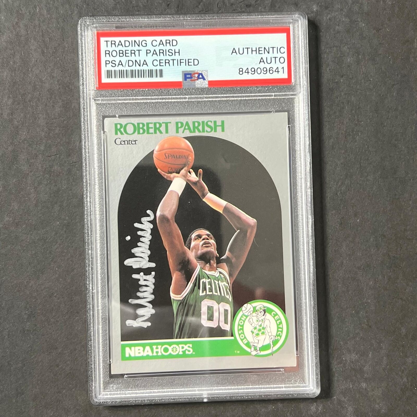 1990-91 NBA Hoops #45 Robert Parish Signed AUTO PSA Slabbed Celtics