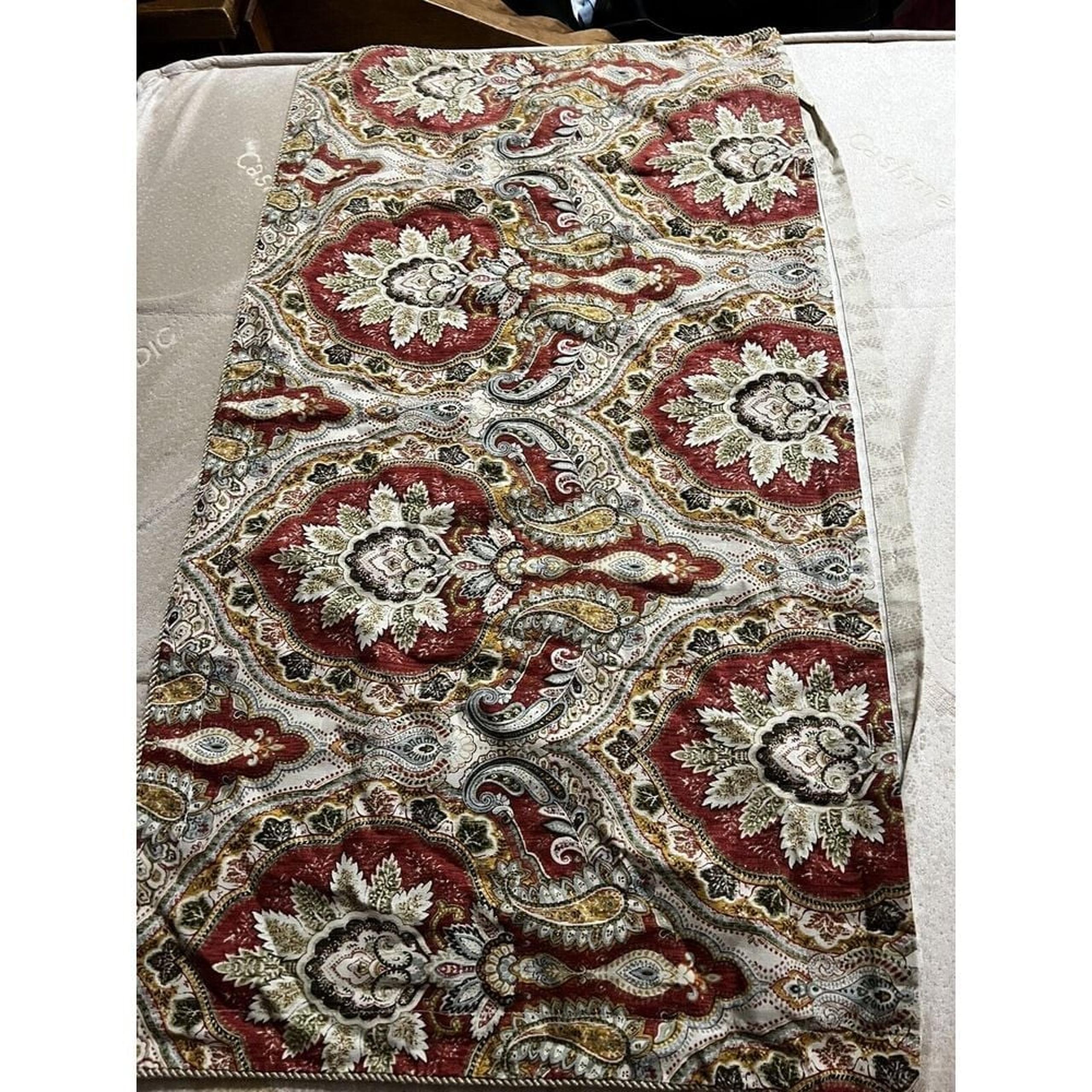 Rose Tree Harrogate Paisley King Size Pillow Shams (2)