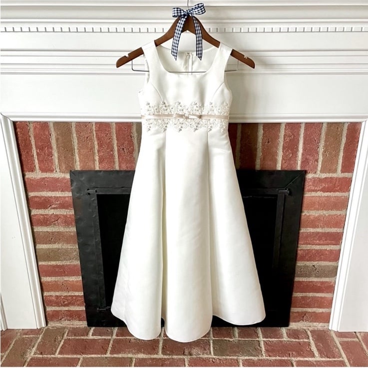 First Communion Dress•Size 7•Ivory•Michaelangelo for David’s Bridal•NEVER WORN