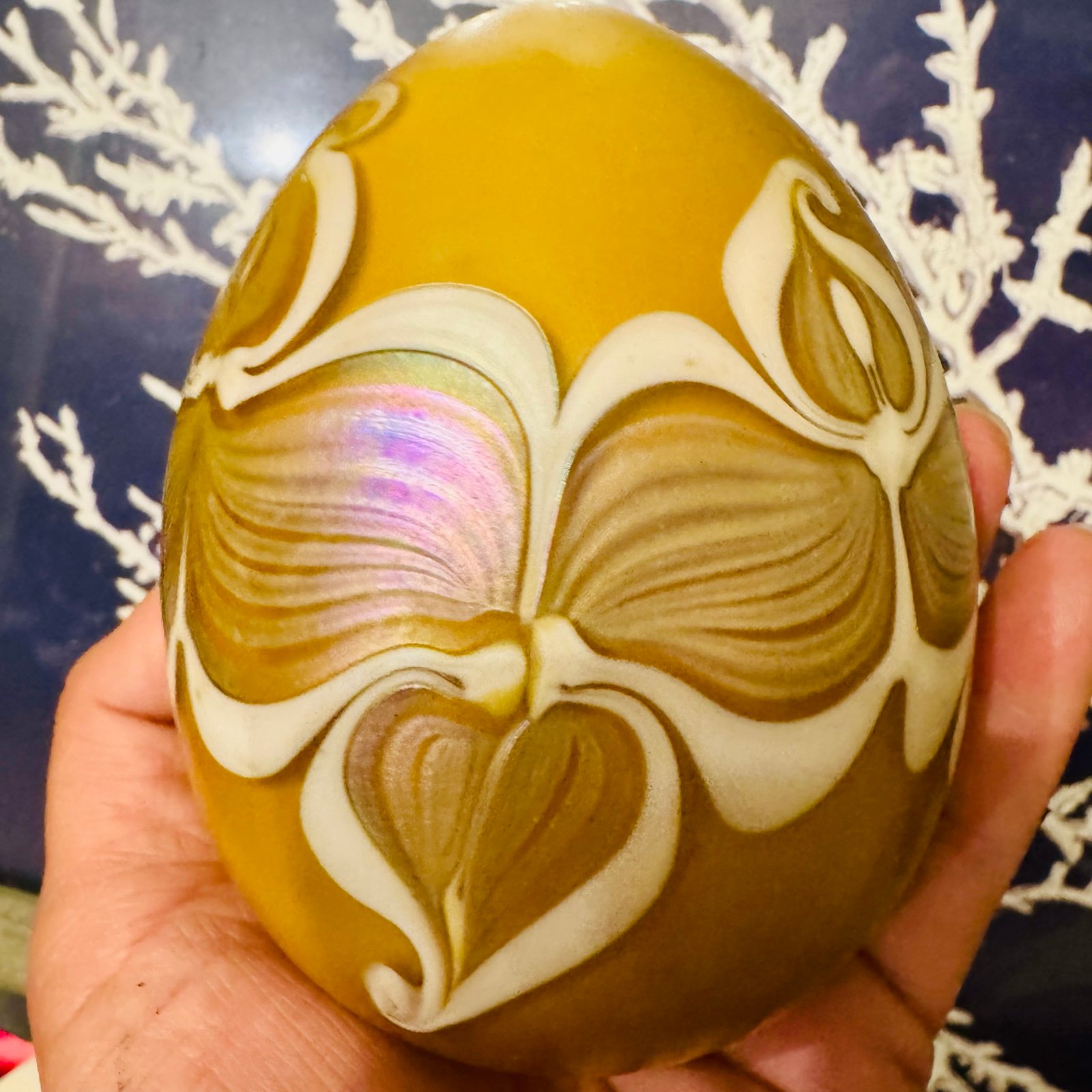 Vintage Vandermark Art Glass Egg 1977