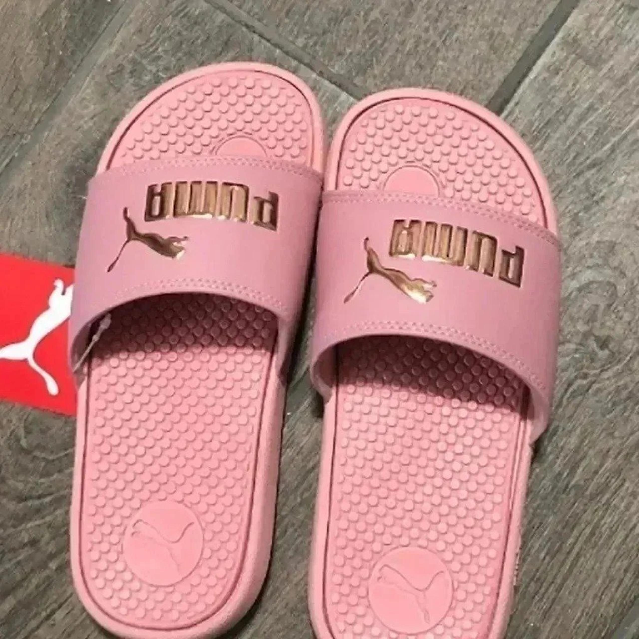 girls puma slides size 12c metallic pink