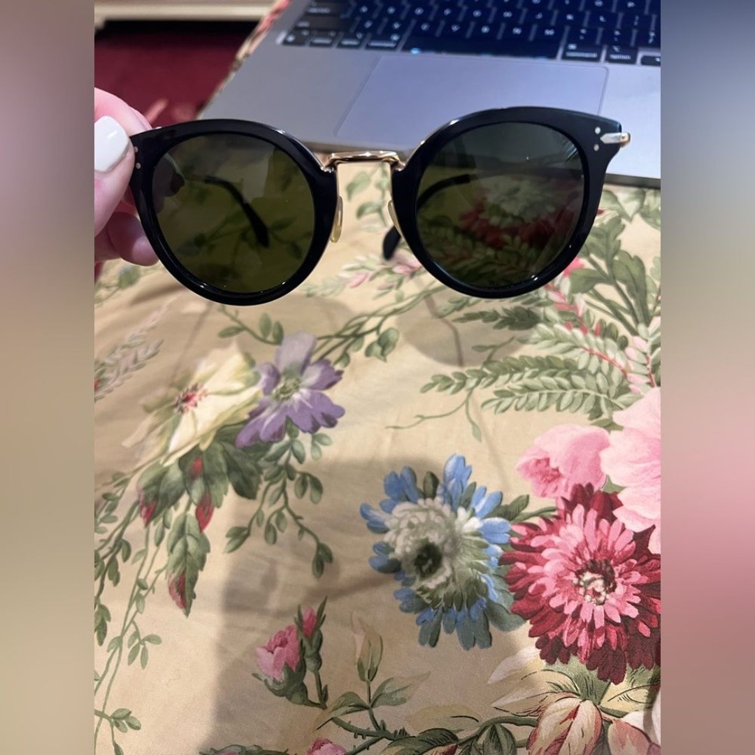 Celine sunglasses Model: CL41373S with case good condition