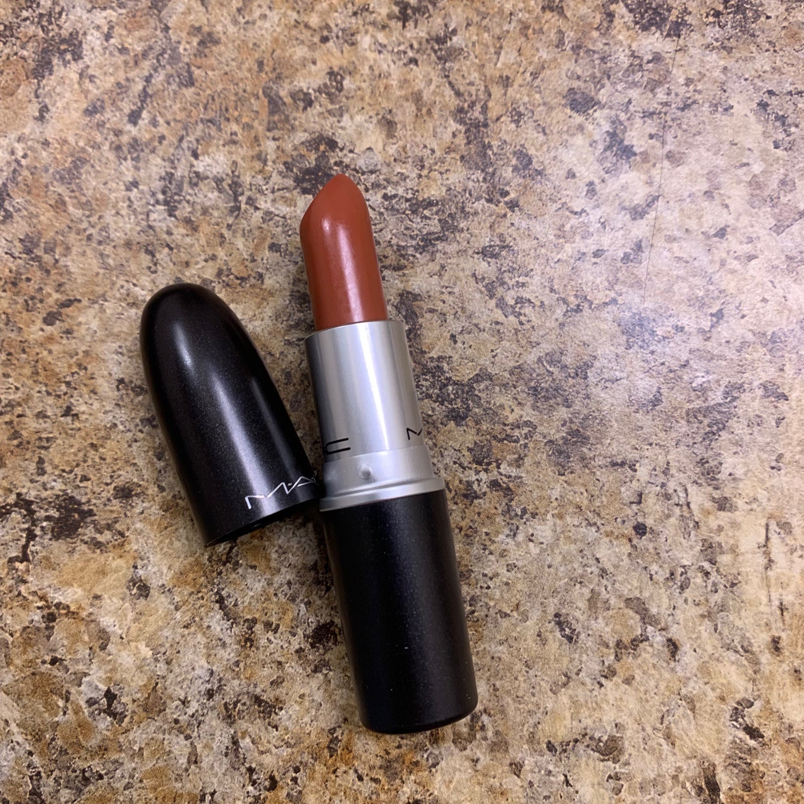 MAC Lipstick persistence