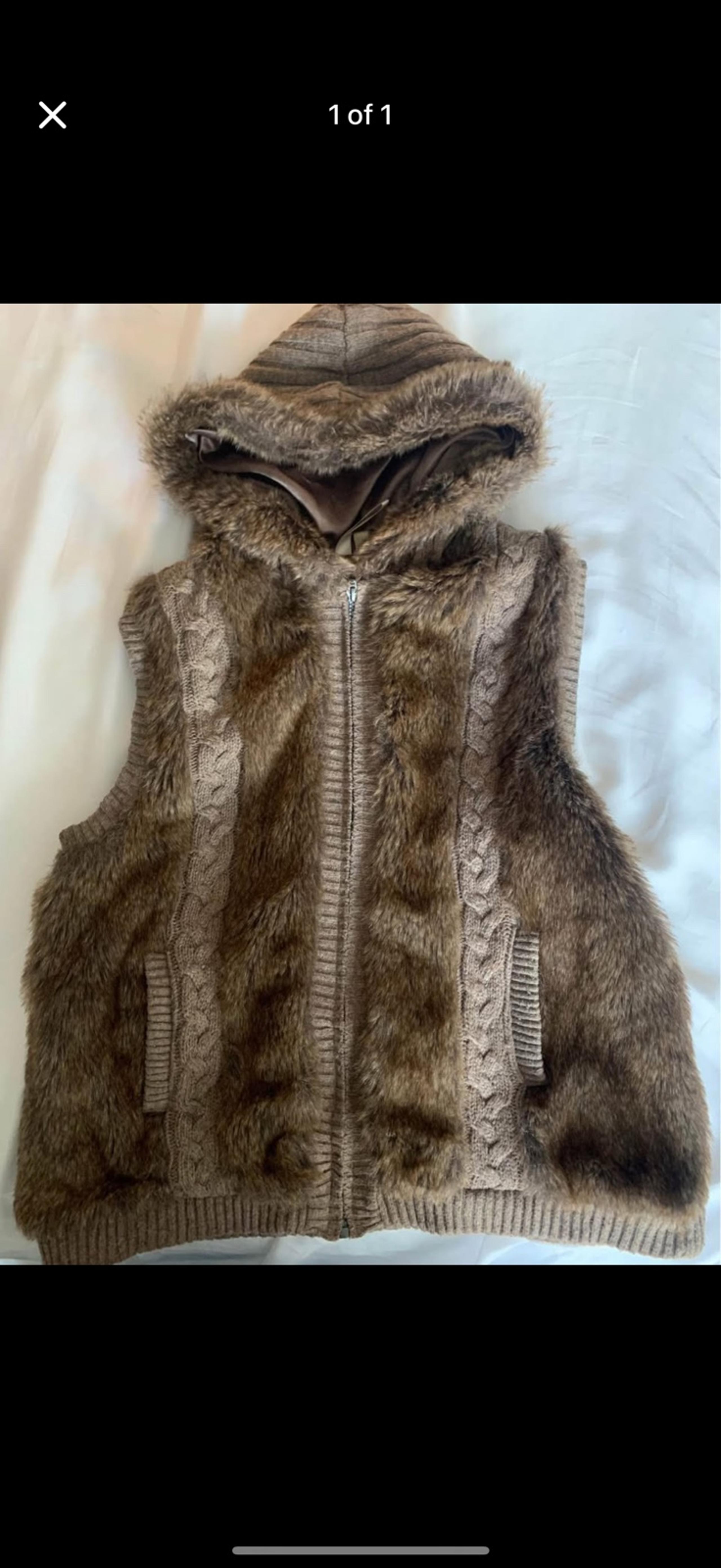 Green Tea fur vest - XXL