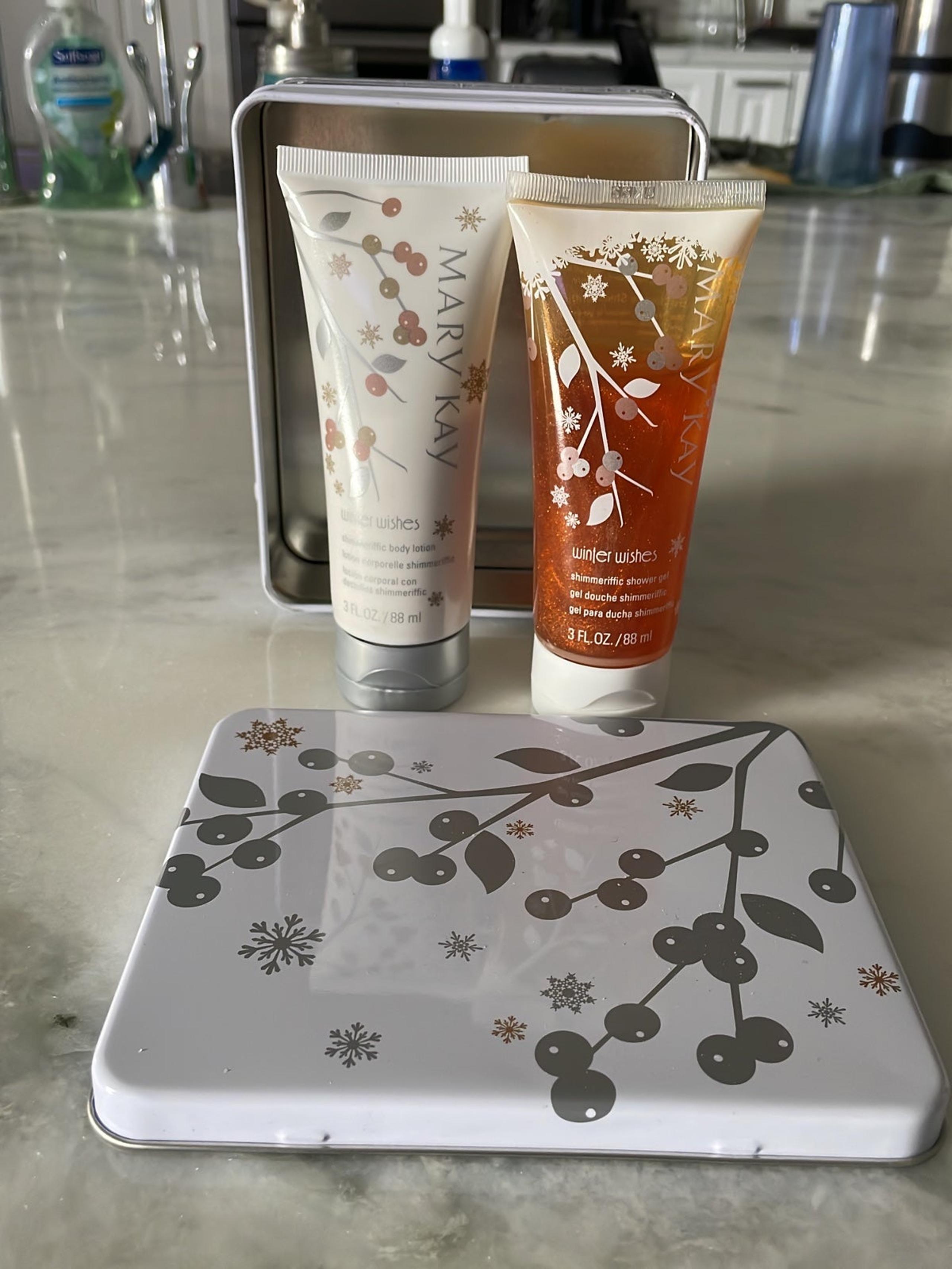 Winter Wishes Shimmer Shower Gel Lotion