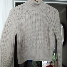 New H&M cable knit size S