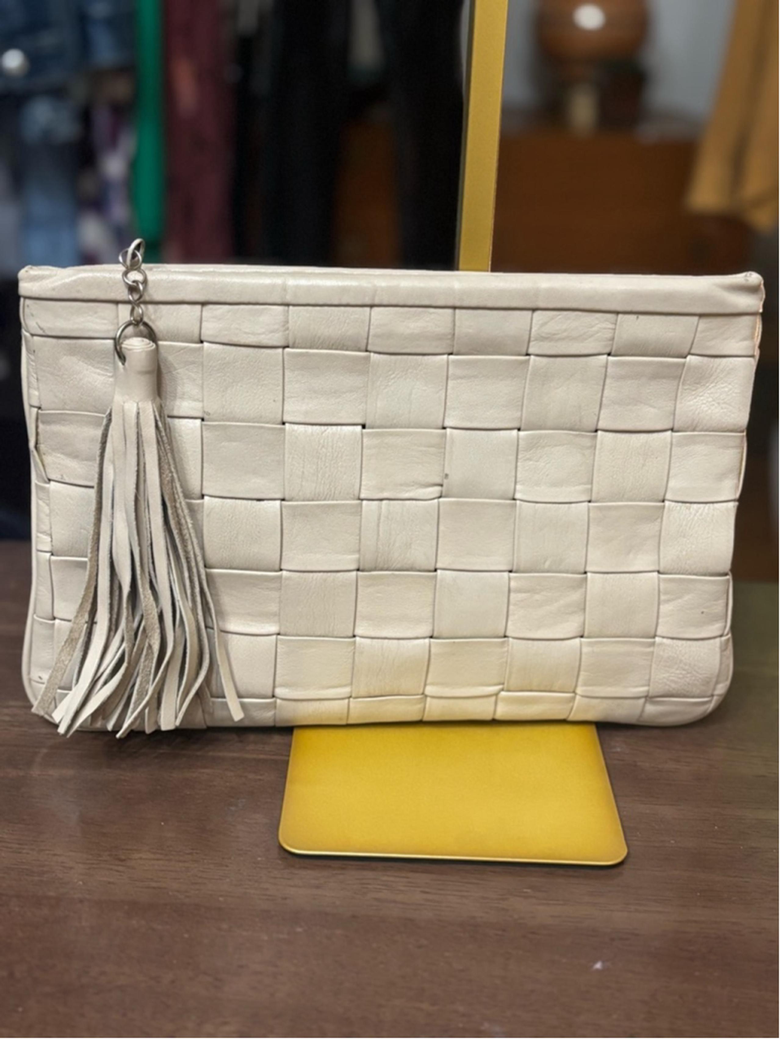 Vintage Koret Beige Woven Clutch Medium