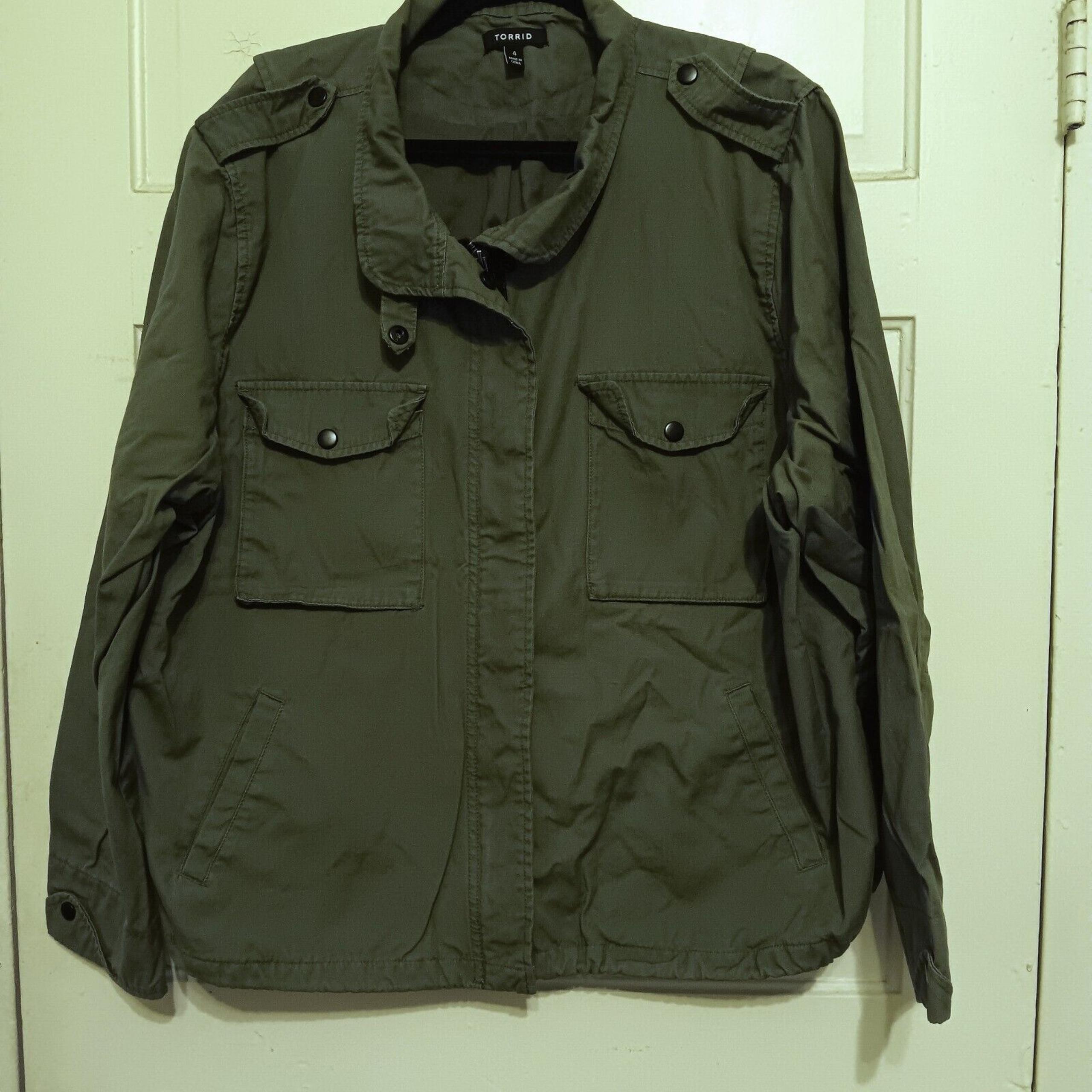 Torrid Green Utility Womens Jacket Coat, size 4 Front Zip and Snap Front Pockets
