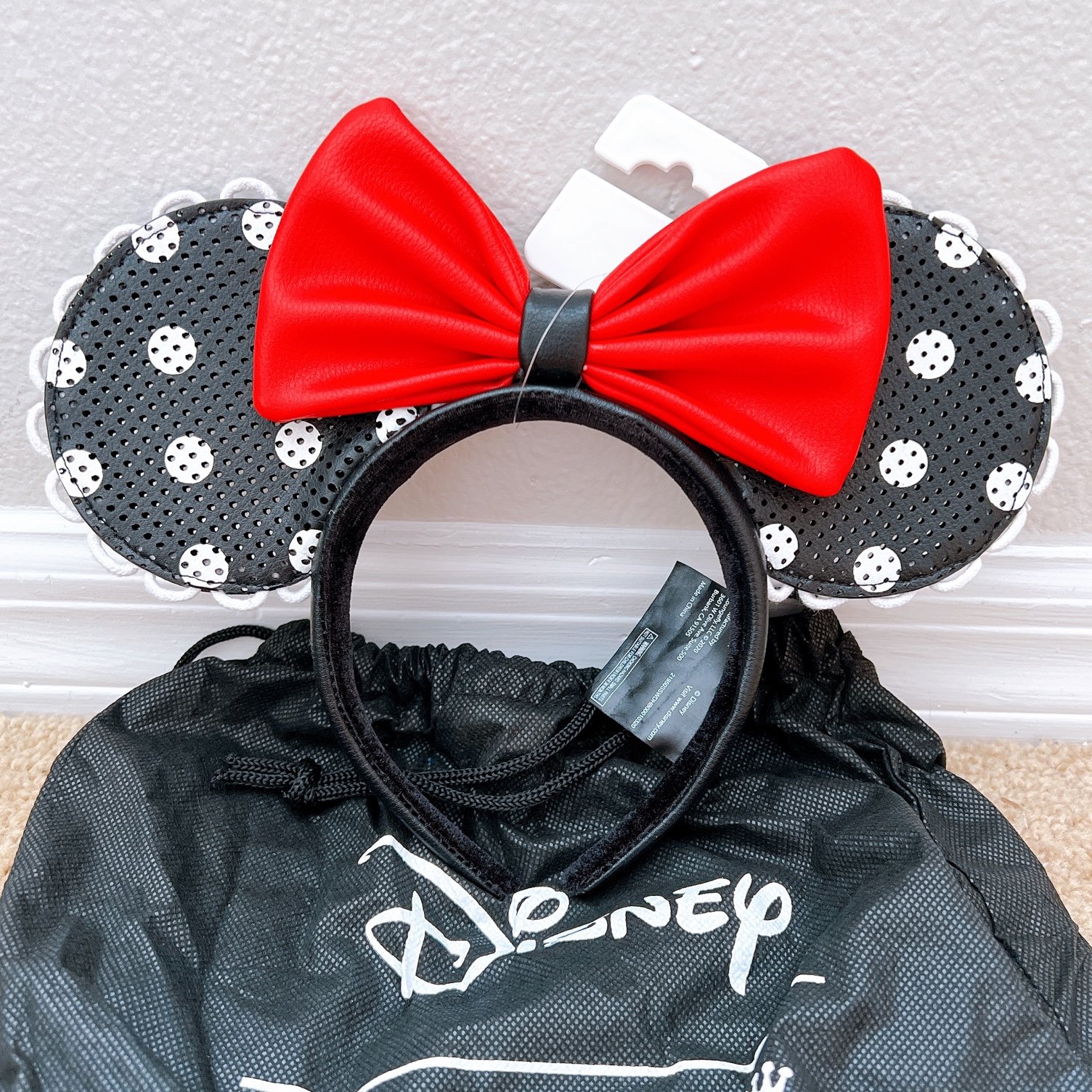 Loungefly disney minnie polka dot pin trader Minnie ears