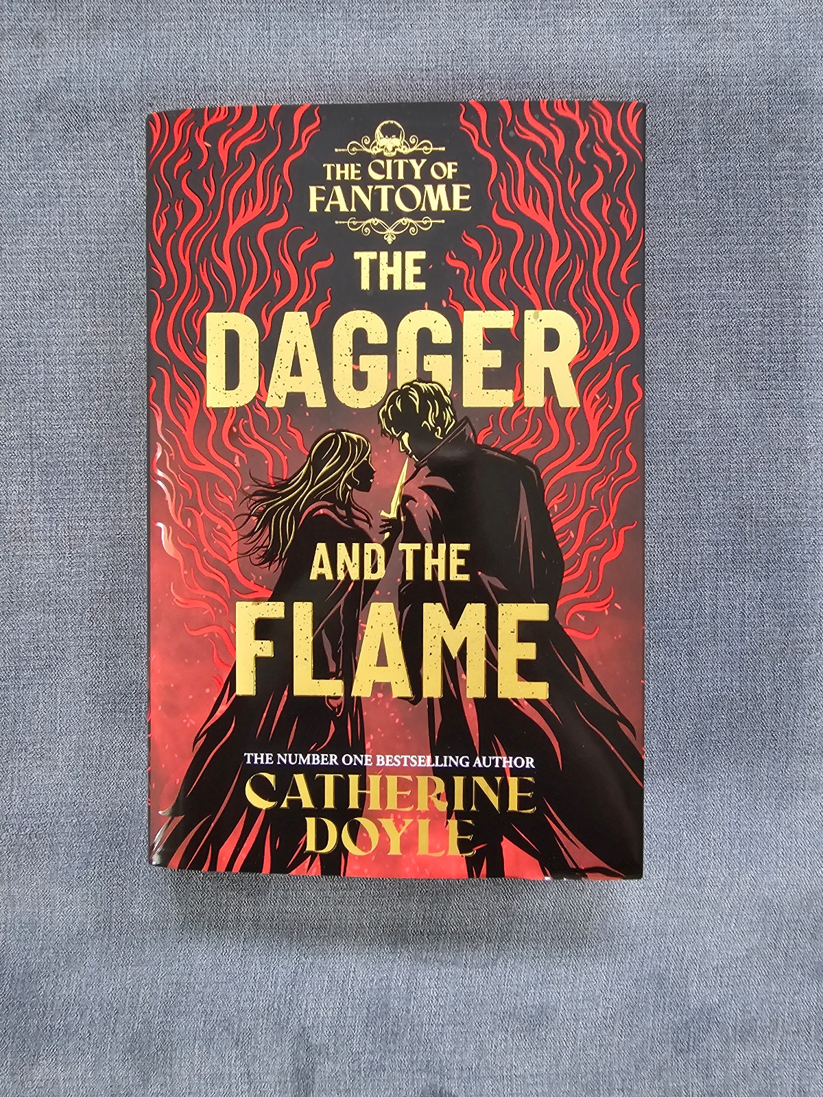 FAIRYLOOT THE DAGGER AND THE FLAME CATHERINE DOYLE