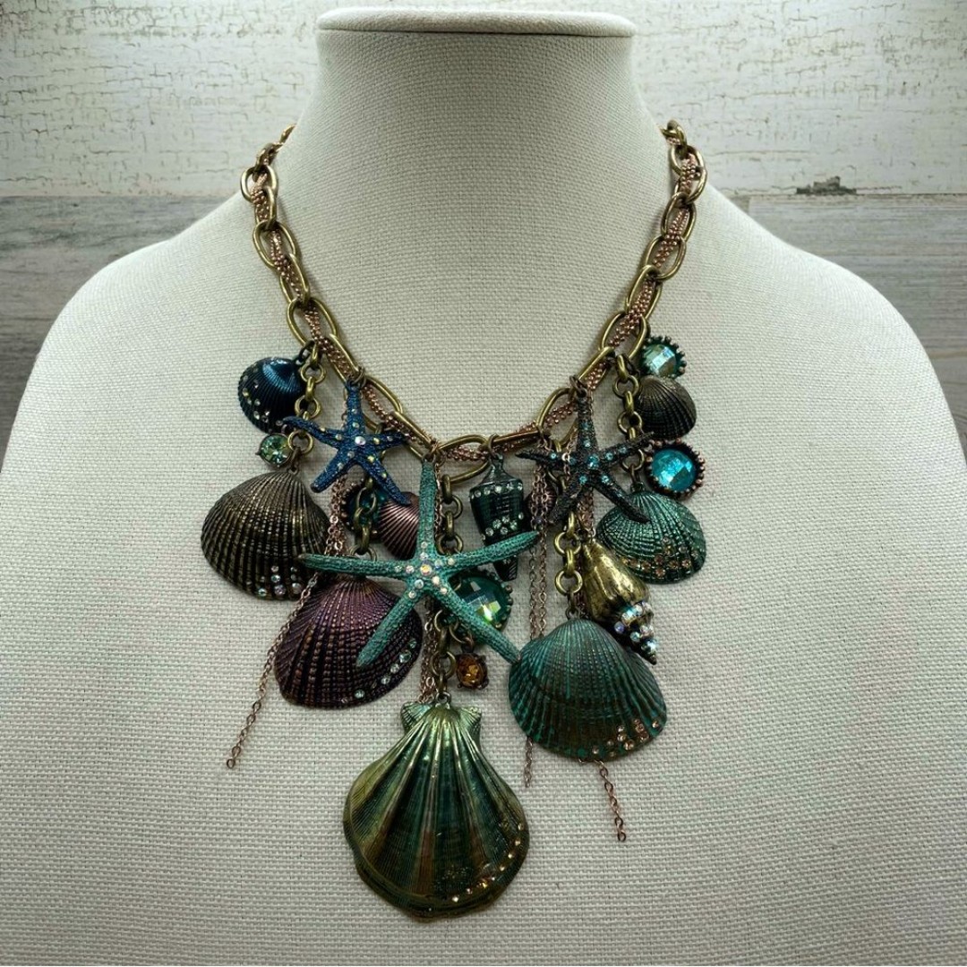 St. Thomas Stunning Gold Tone Chunky Tropical Sea Shell Multi Layered Necklace