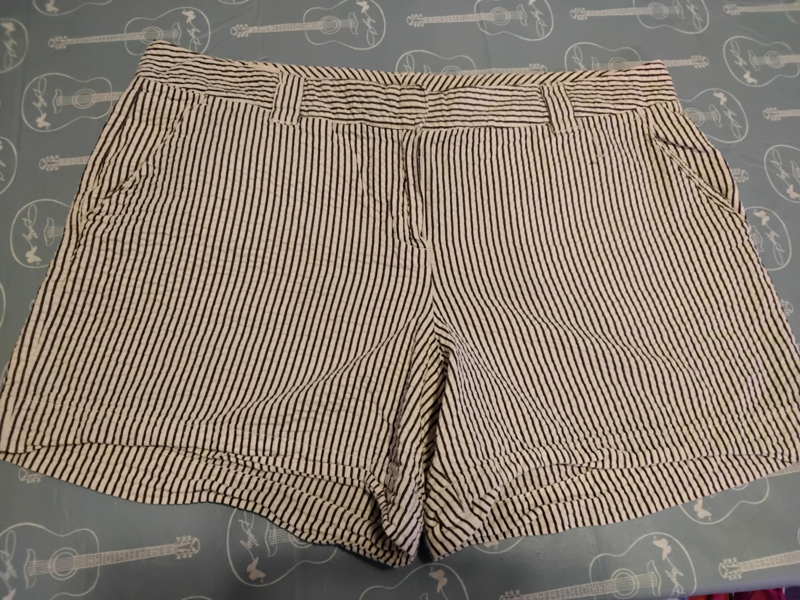Land's End 100% Cotton Chinos Striped Navy & White shorts Women’s Size 14 36W 5L