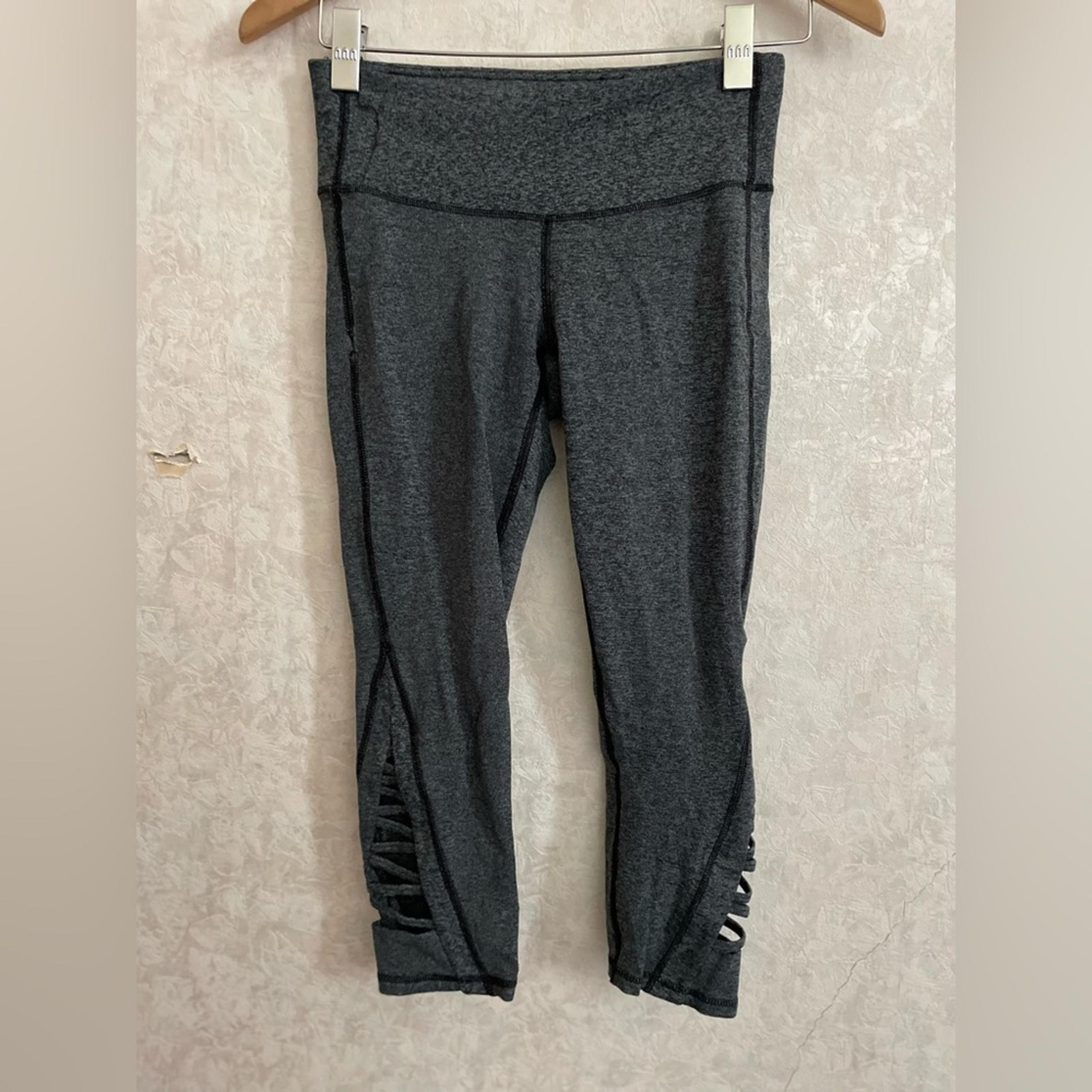 Athleta women’s extra small gray athletic cropped leggings