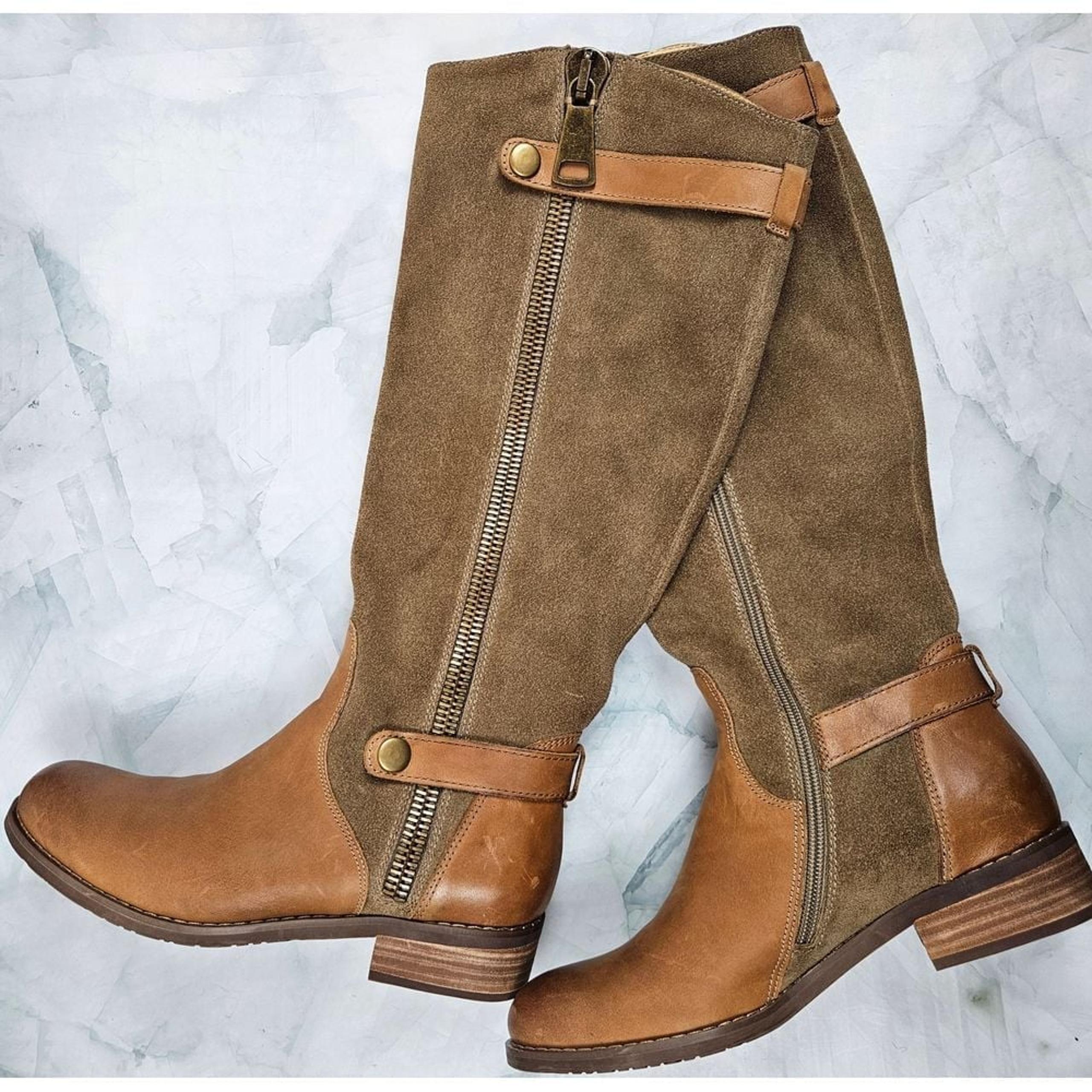 Chocolat Blu Leann Women's Knee Hi Boot two tone, Camel, size 7