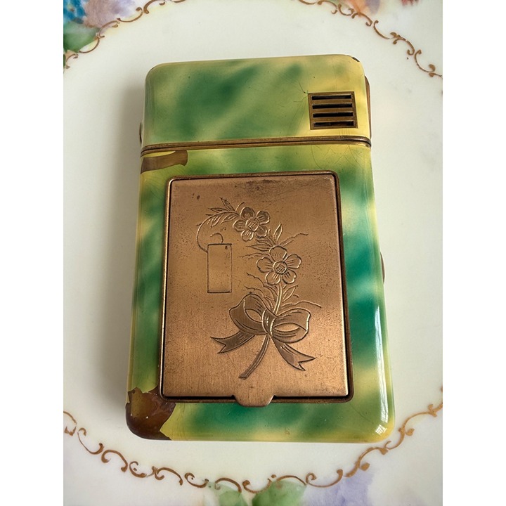 Art Deco 30's Lady's Ciggerette Case /Compact/Lighter Enamel Green