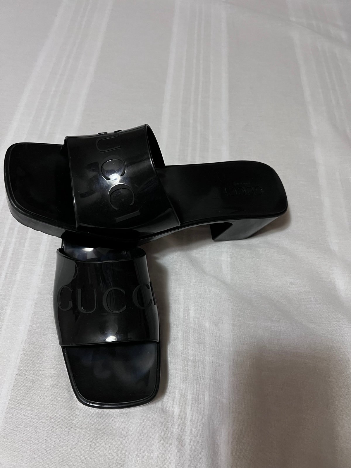 Gucci rubber slides size 38