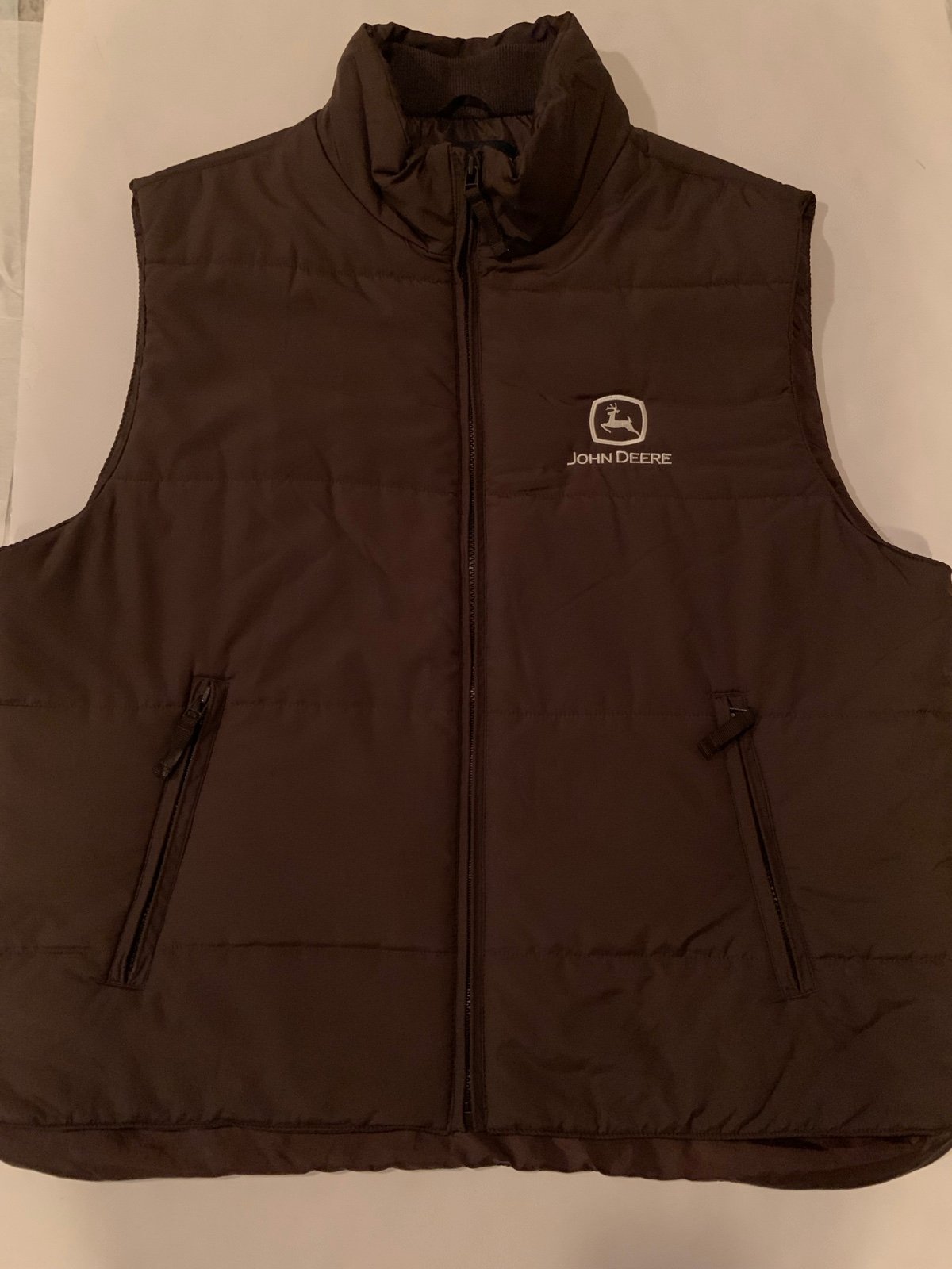 John Deere Men’s Brown Puffer Vest Size XL
