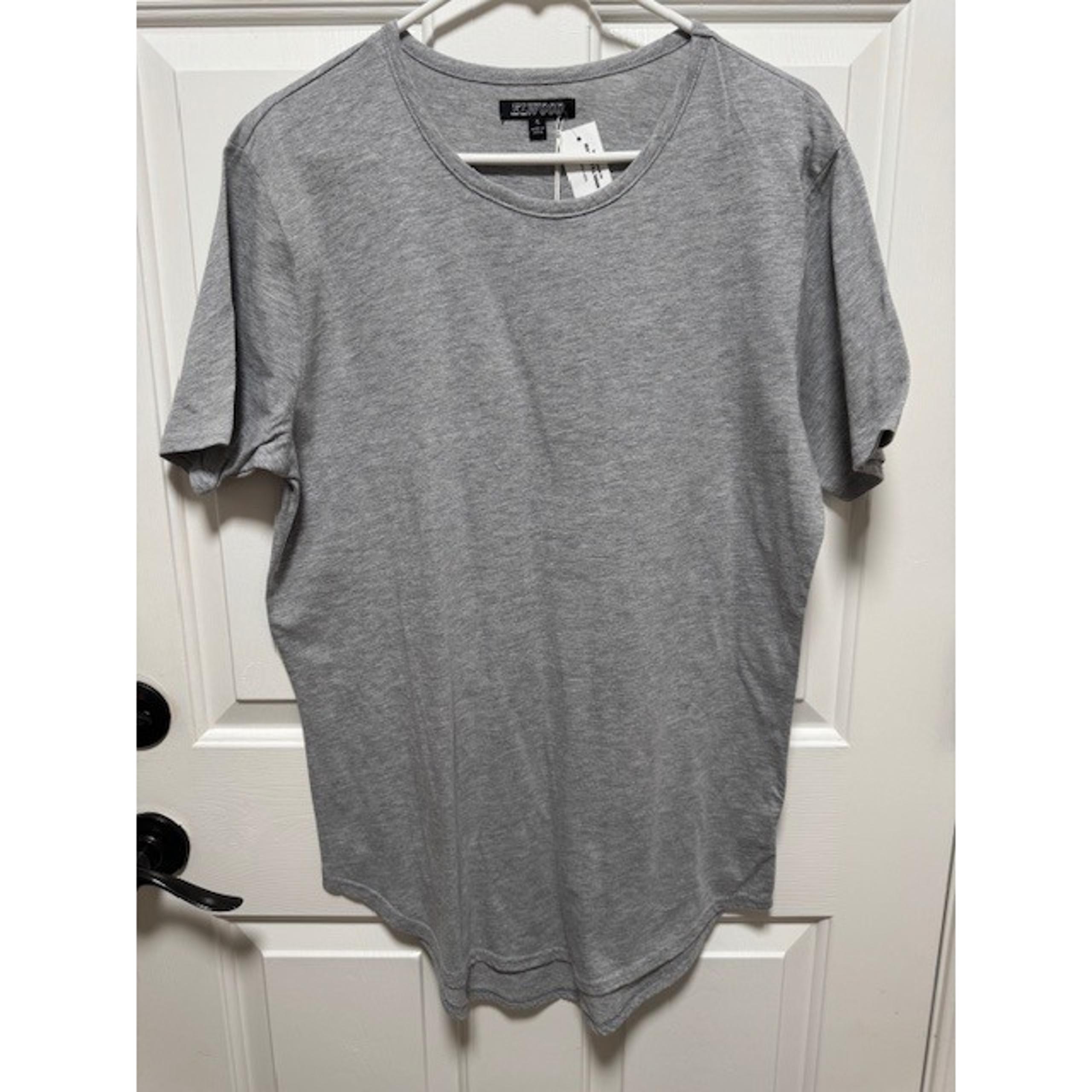Elwood at Tilly's Gray curved hem short sleeve extended length t-shirt Size S