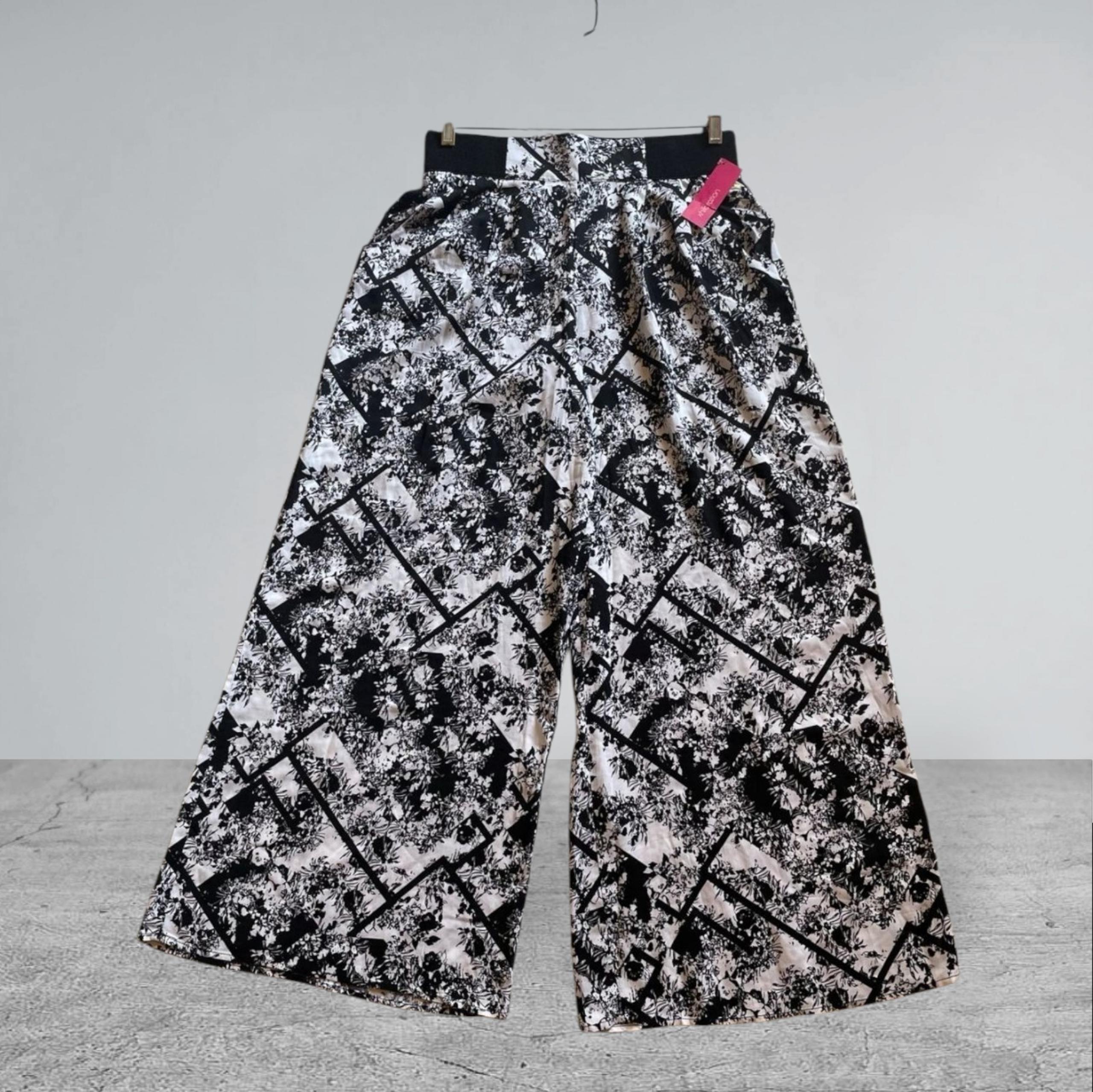 NWT Womens (LG/30) High Waist Wide Leg Boho Pants by Xhilaration