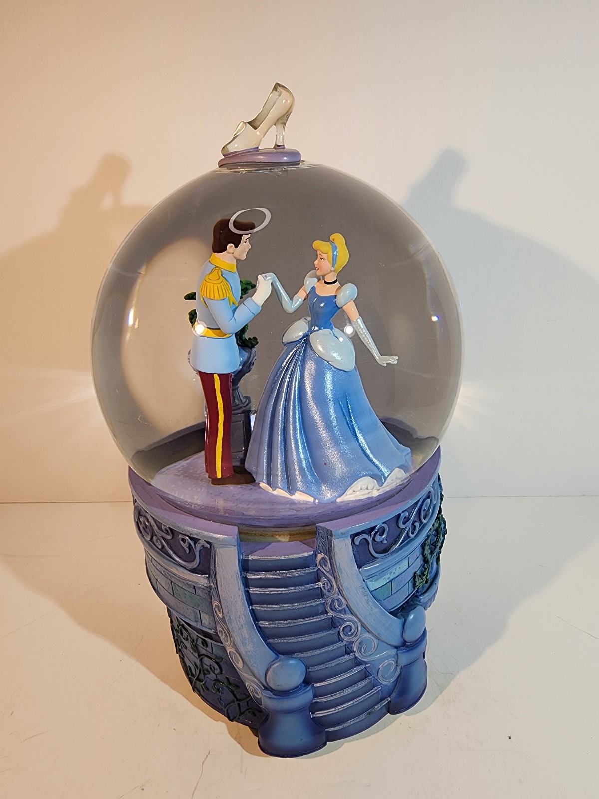 LARGE WALT DISNEY CINDERELLA MUSICAL SNOWGLOBE SO THIS IS LOVE