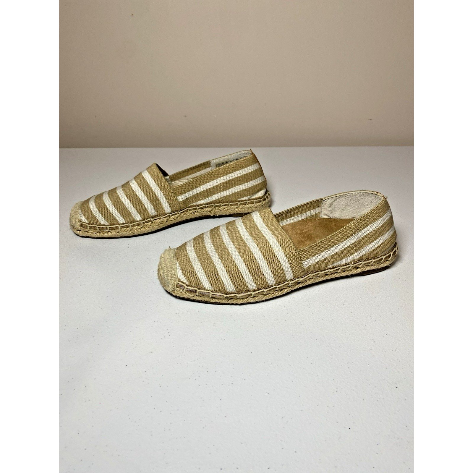 Vionic Espadrille Women's Size 5 Tan Cream Striped 356 Valeri Slip-On Flat MINT!