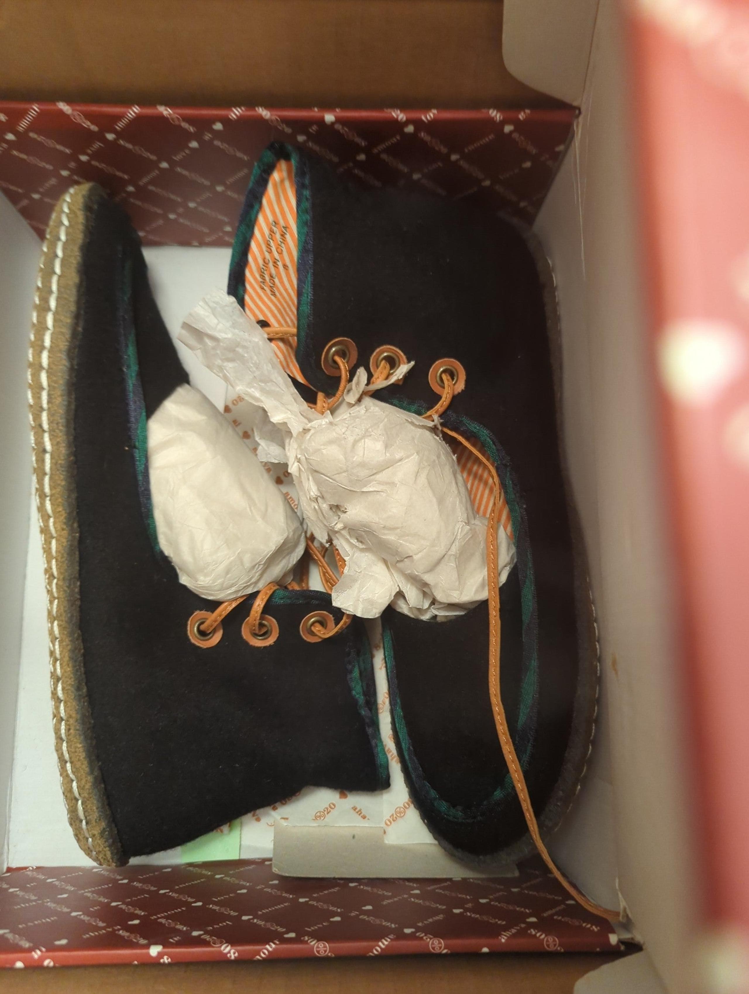 80/20 fabric shoes size 8