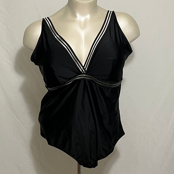 Torrid Swimsuit Swim One Piece Wireless Mesh Inset Black Plus Size 4 26