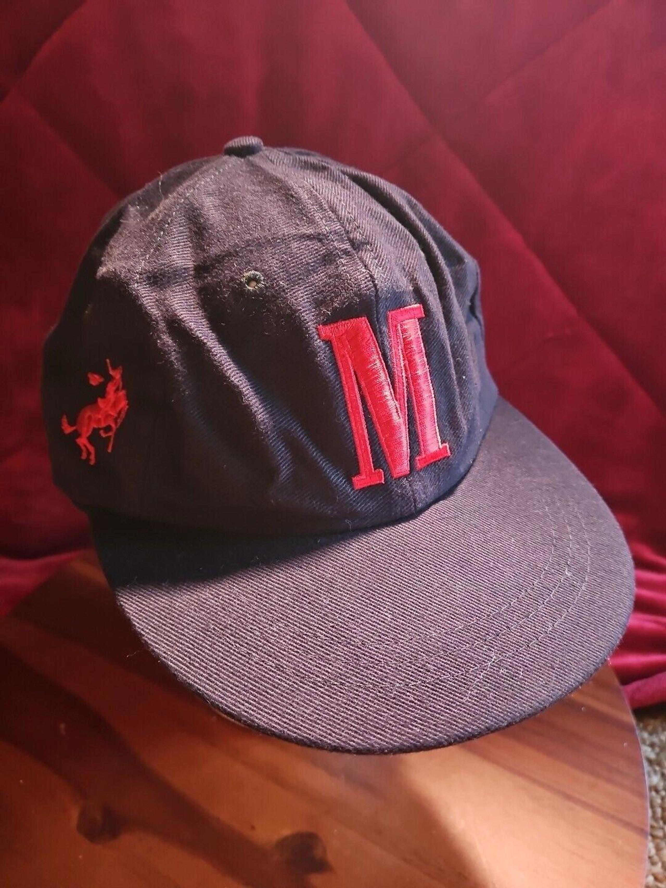 Vintage Marlboro Hat Cap Mens Strap Back Clasp Black M Horse Logo