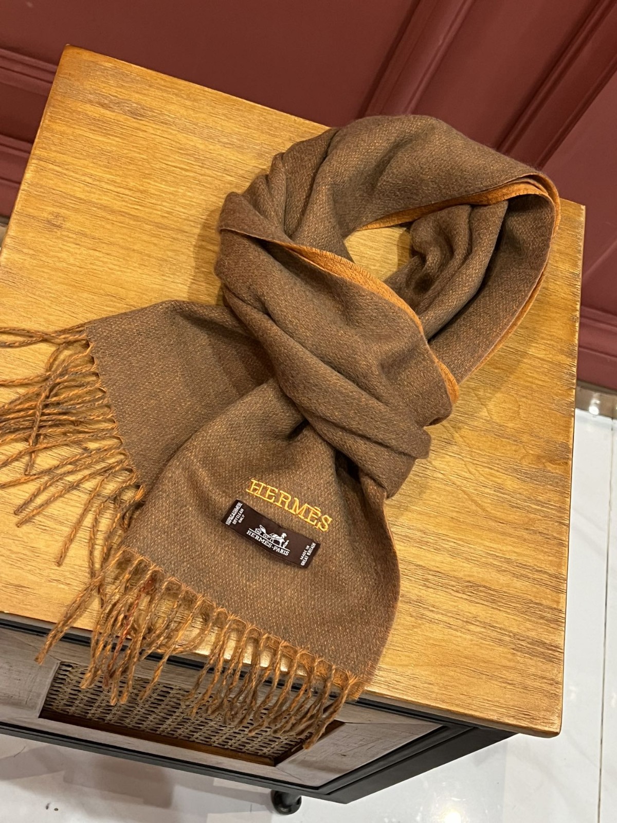 Brown double-sided scarf