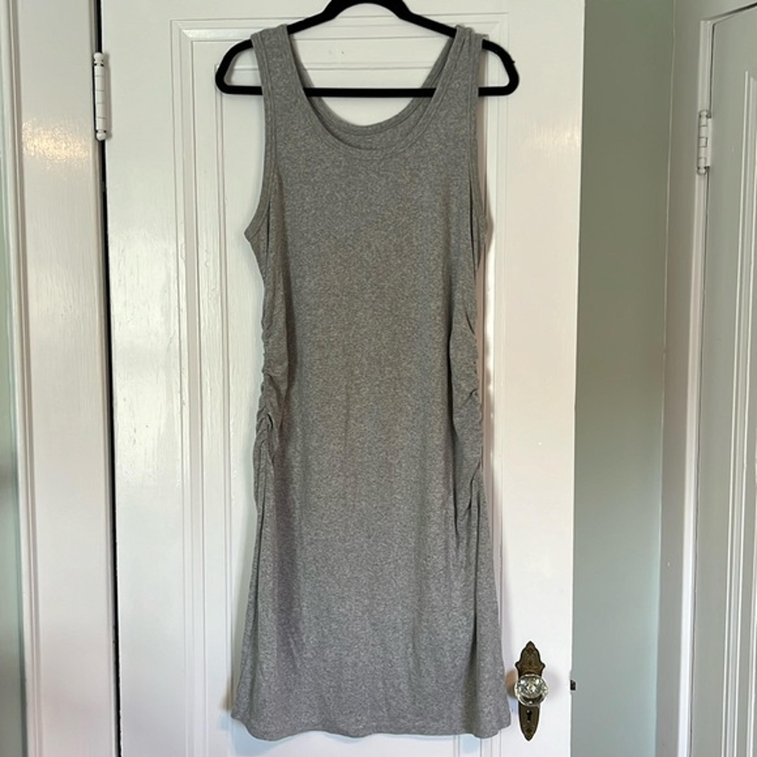 Maternity sleeveless dress, size XL. Like new condition