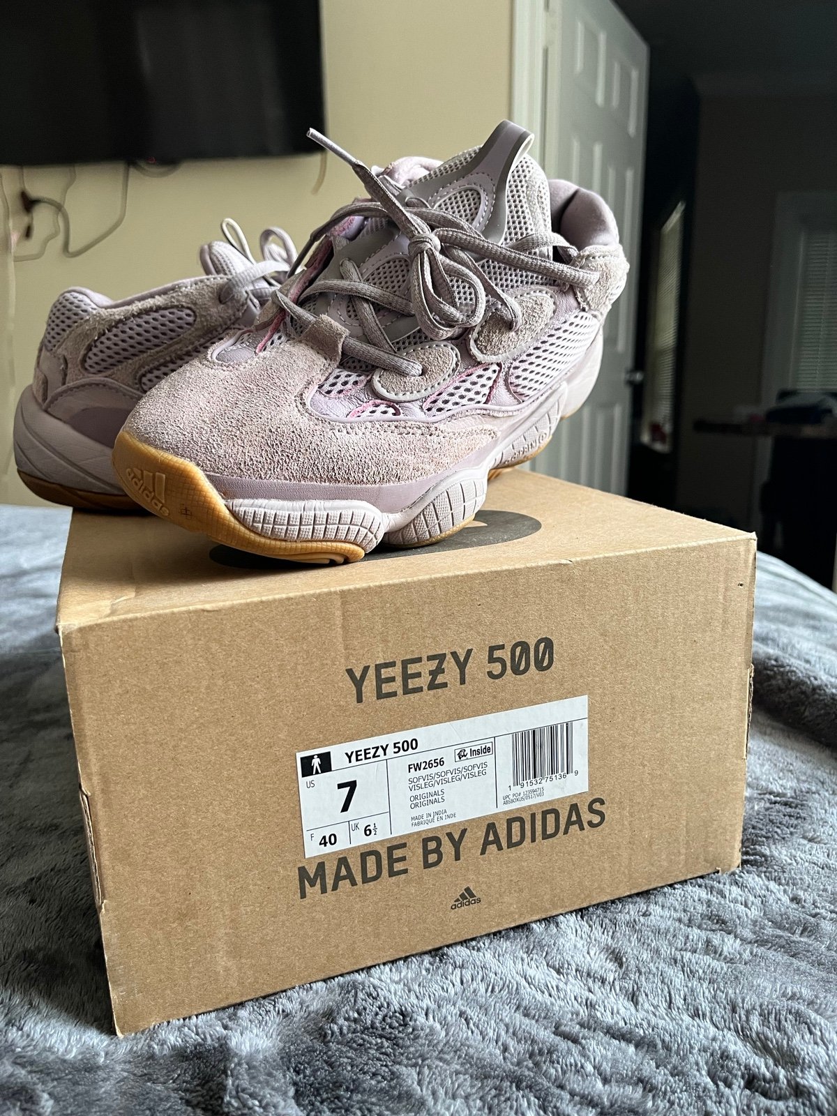Yeezy Adidas 500 in Blush