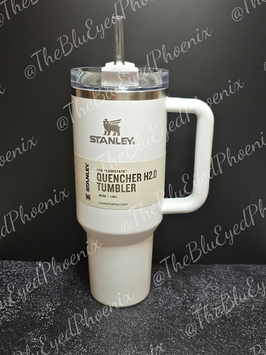 Stanley Limited edition Target collection Brilliant White 40oz, BNWT
