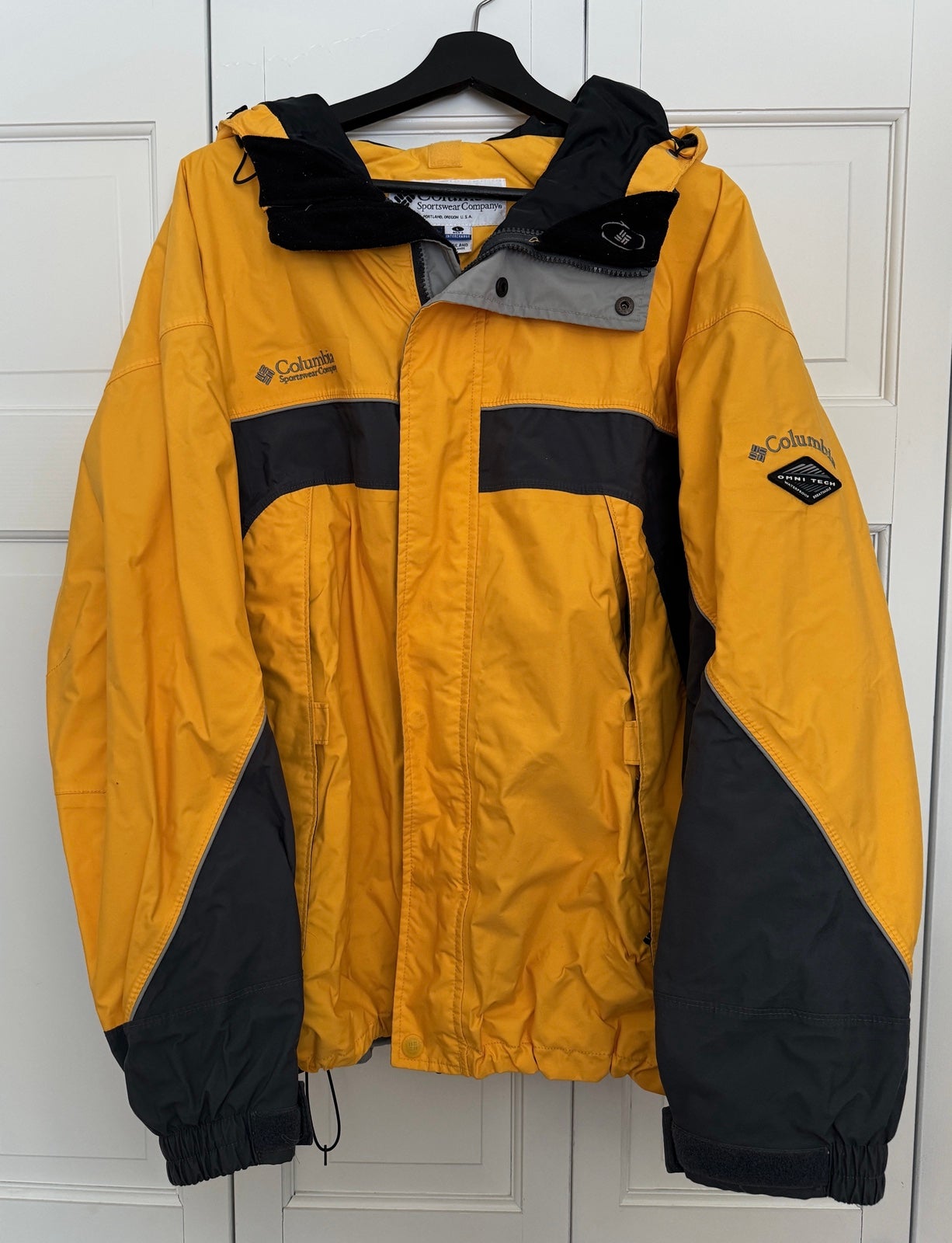 Columbia Omni-Tech all weather jacket w/hood