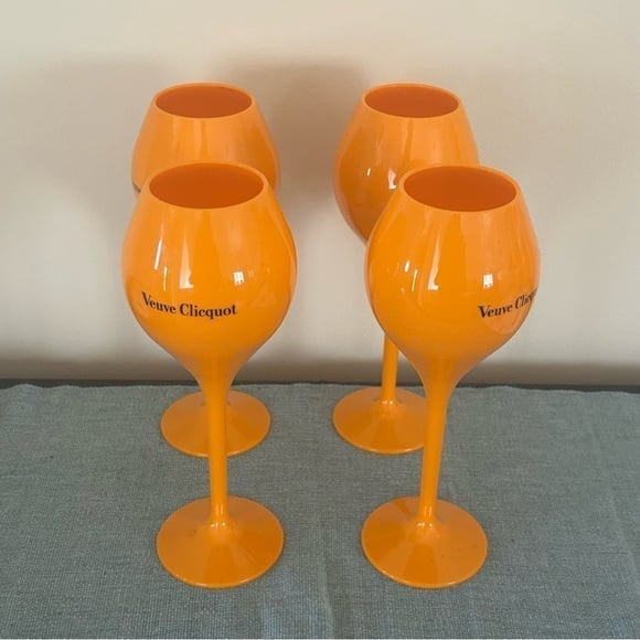 Veuve Clicqout 4 pc champagne goblet set