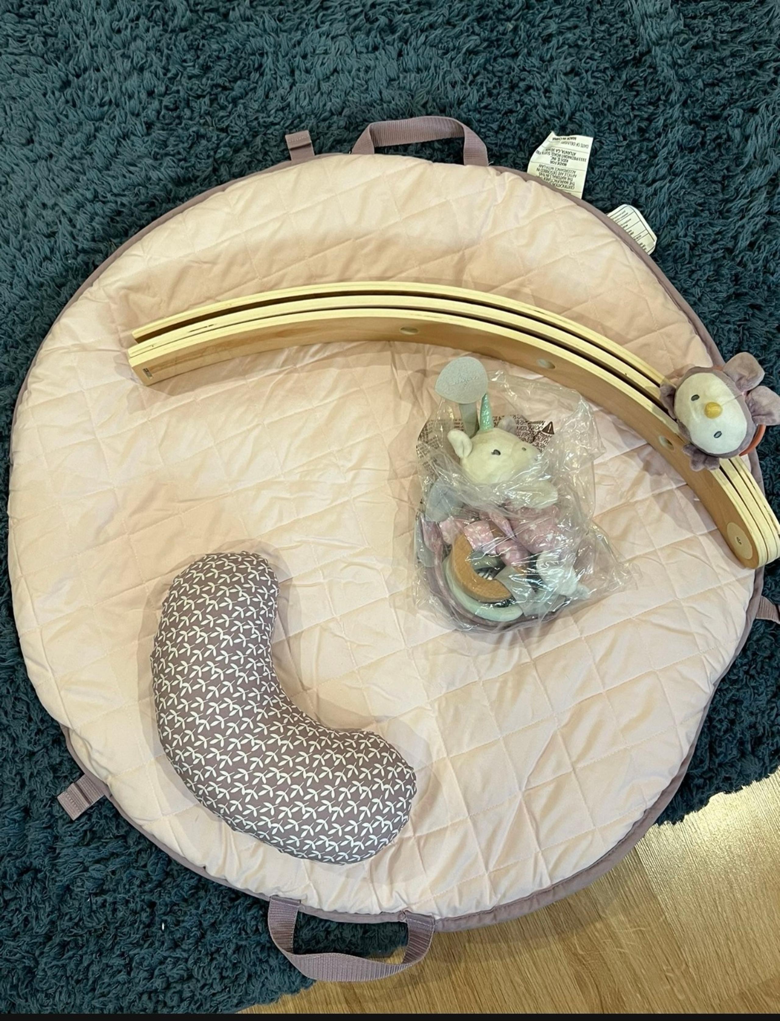 Baby gym and mat