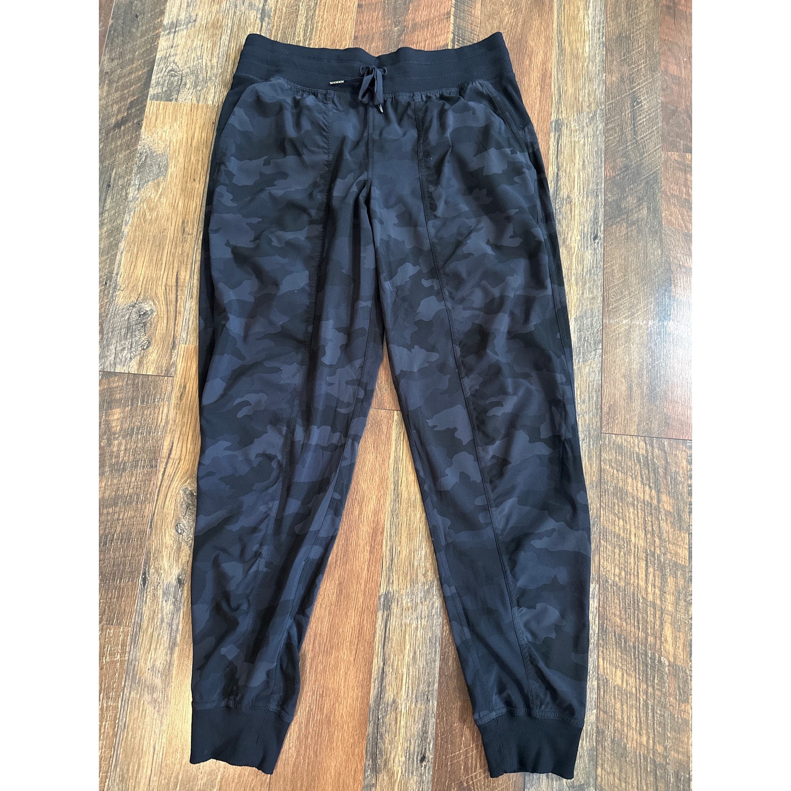 Lululemon Dance Studio Mid Rise Jogger Heritage 365 Camo Deep Coal Size 10