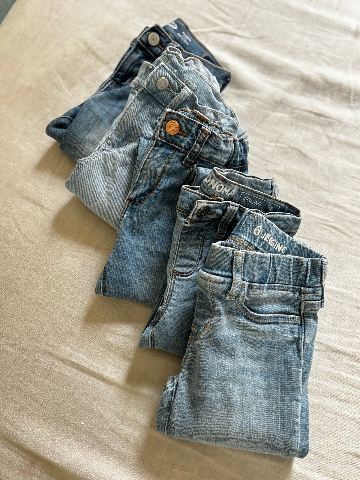 Lot of 5 pairs skinny jeans- size 6