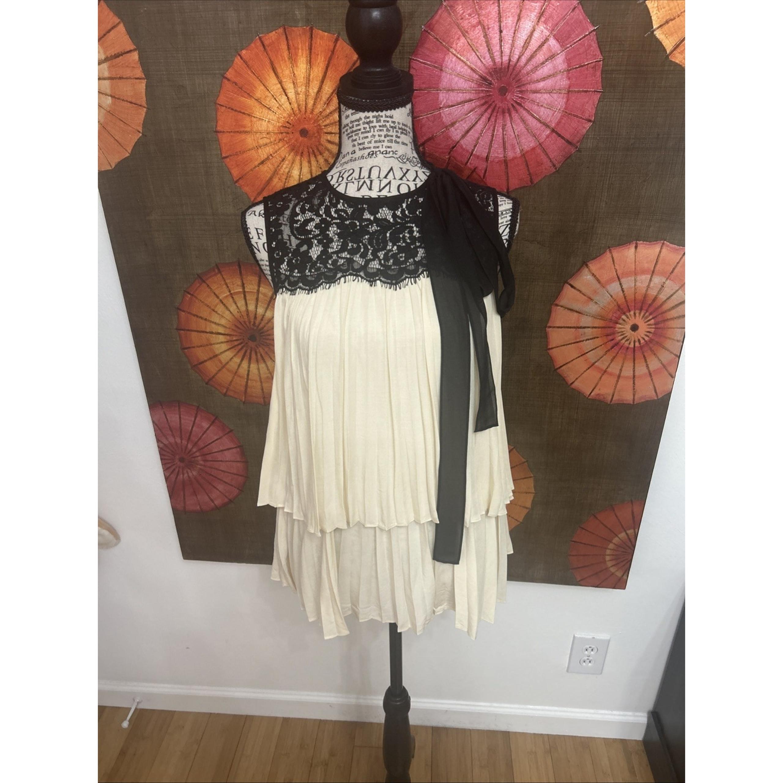Rachel Zoe Black/Cream Sheer Lace Pleated Tiered Blouse Boho Luxe Glam Sz 6