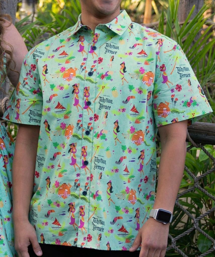 Men’s Disney shirt