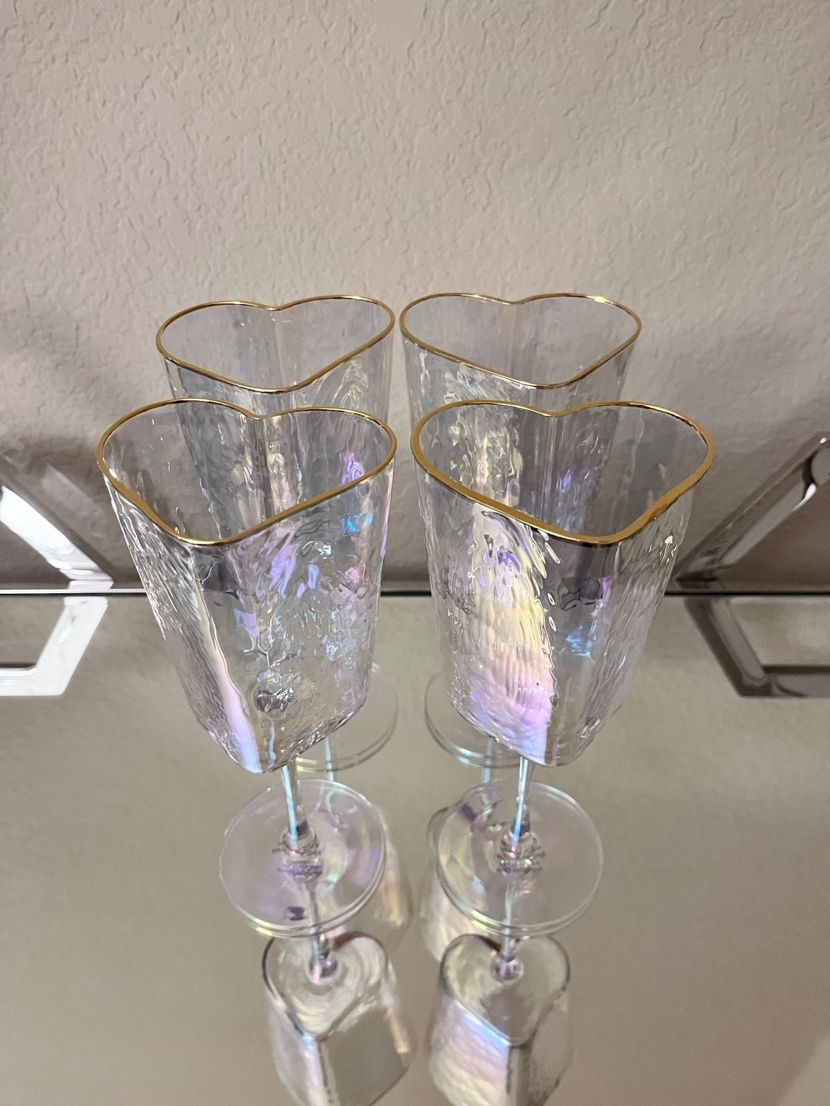4-NIB HEART SHAPED IRIDESCENT WINE GLASSES