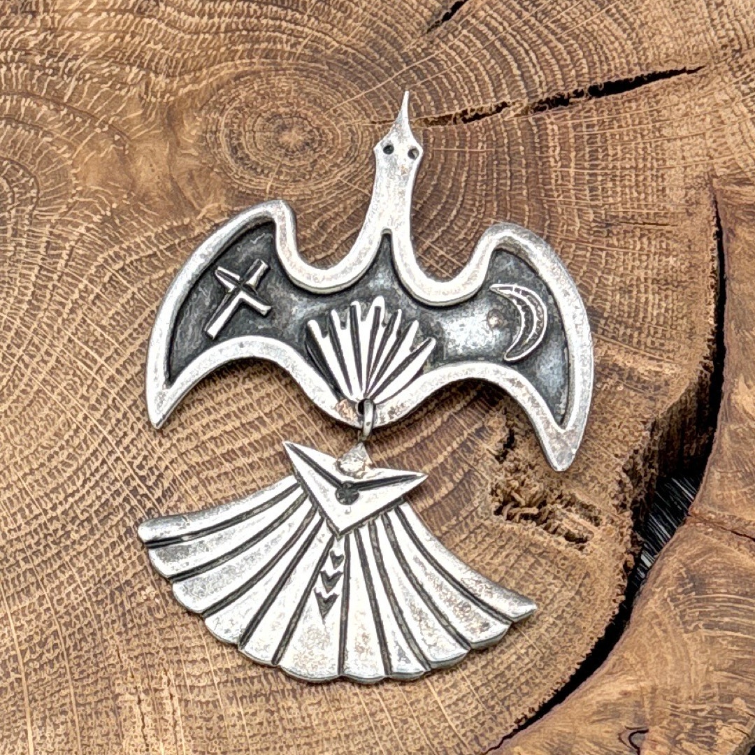 1990s Native American NAVAJO Sterling Silver Peyote Bird Pin Articulating Tail